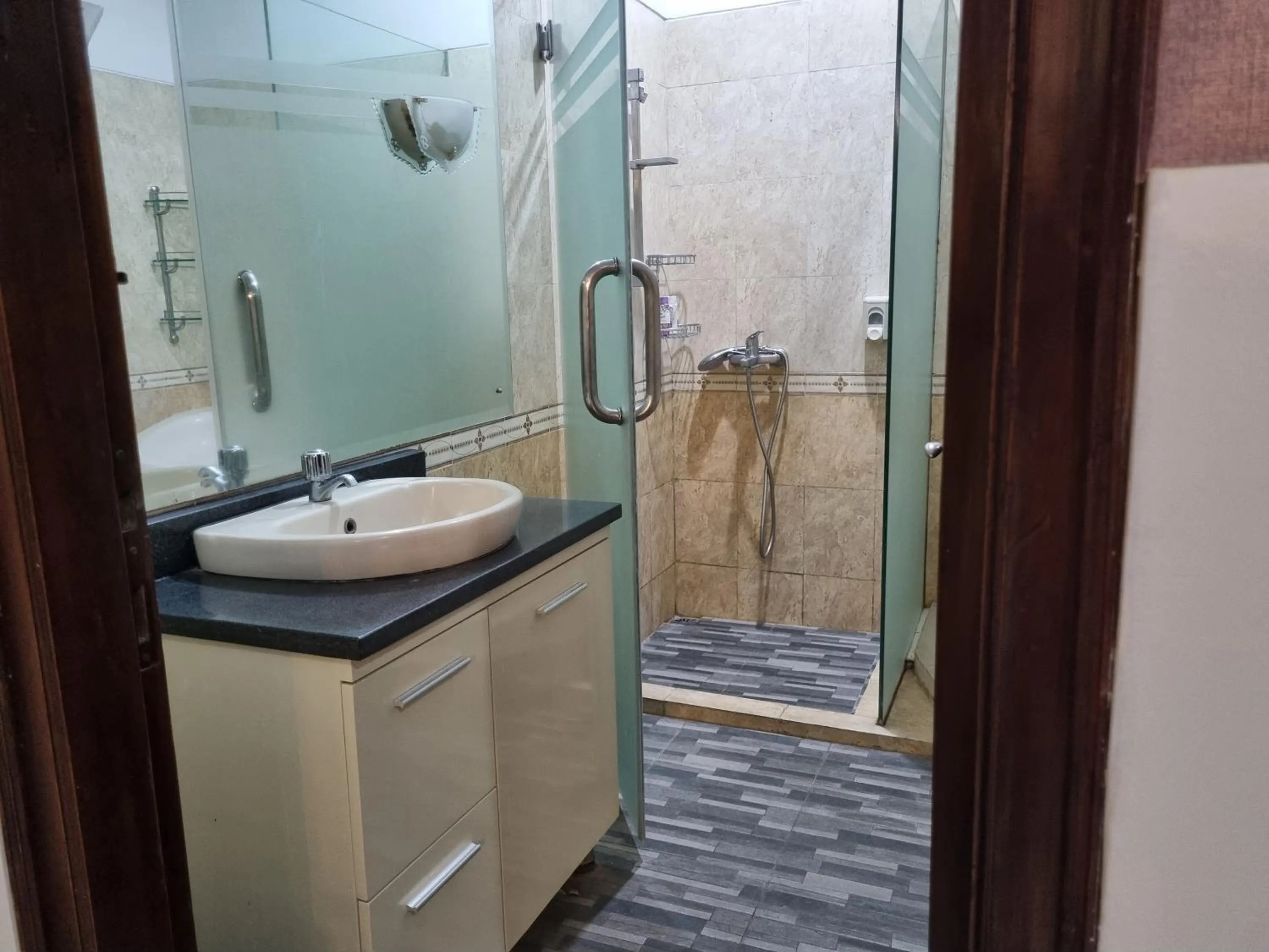 Bathroom in House of Ken