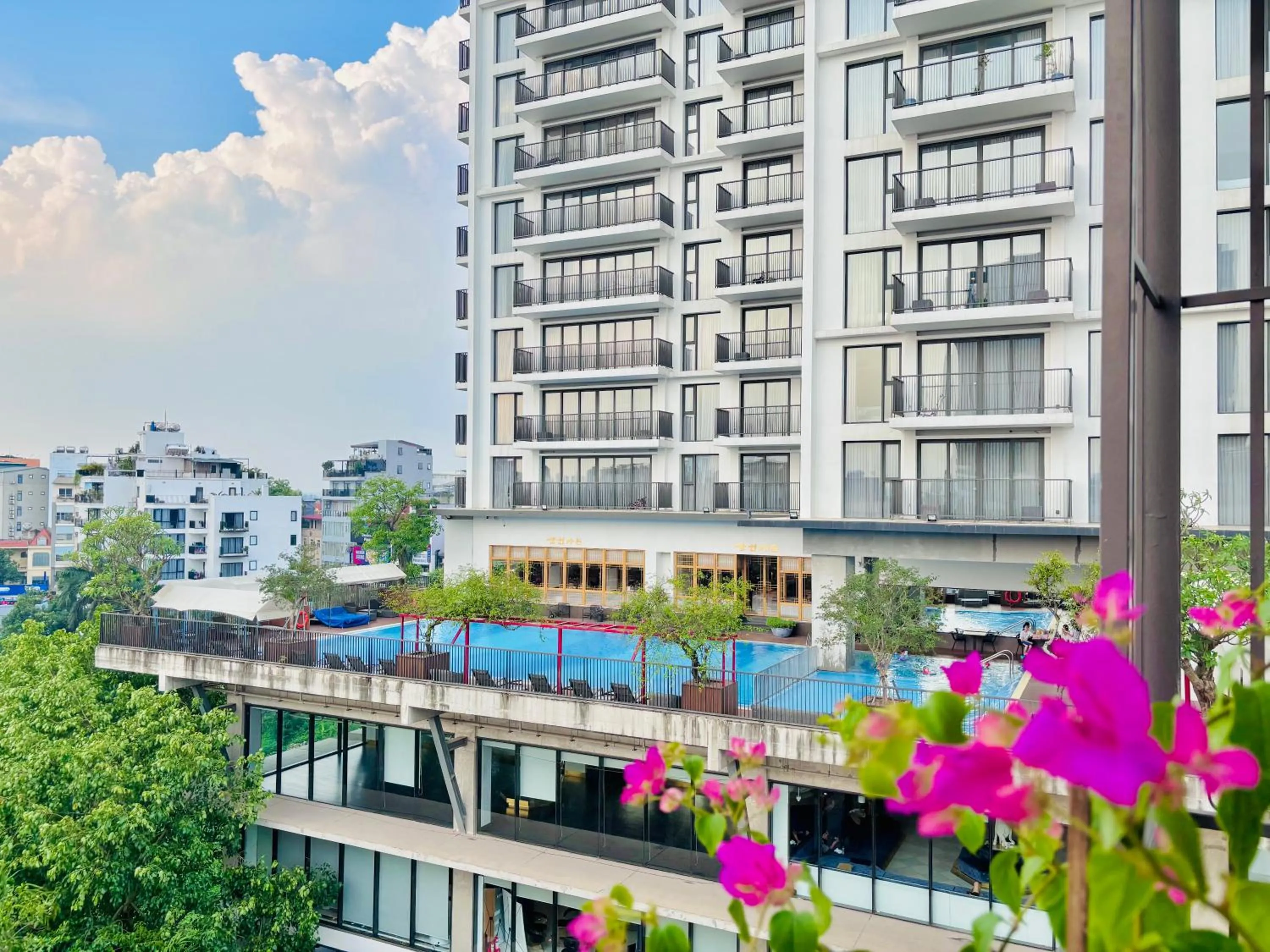 Balcony/Terrace in T98 Westlake Quang An - Tay ho Center Garden View Studio!