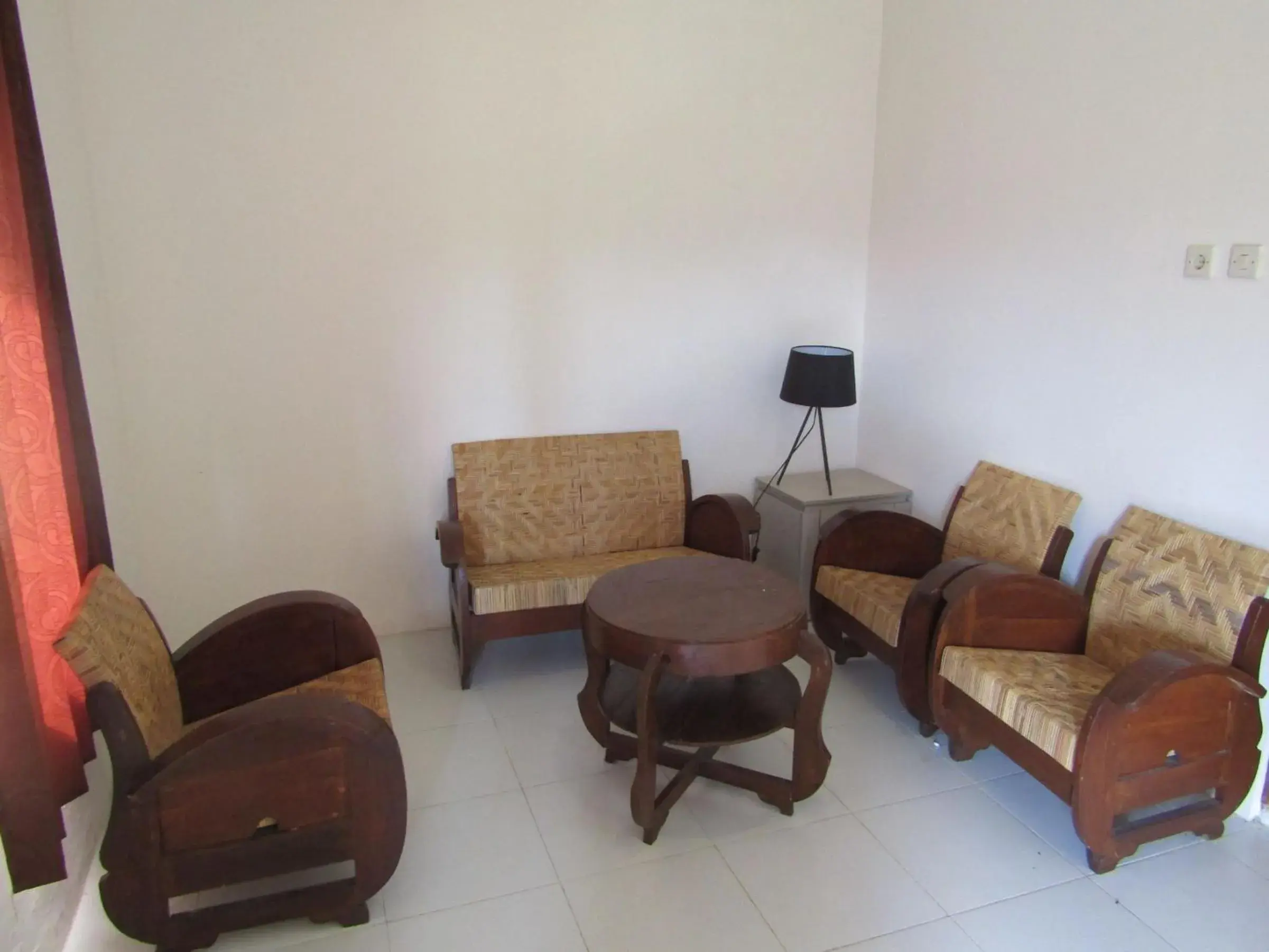 Seating area in Balkondes Bumiharjo (Kampung Dolanan) Seating area in Balkondes Bumiharjo (Kampung Dolanan)