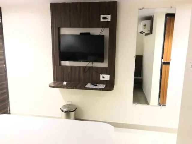 TV and multimedia in Hotel Castle Inn