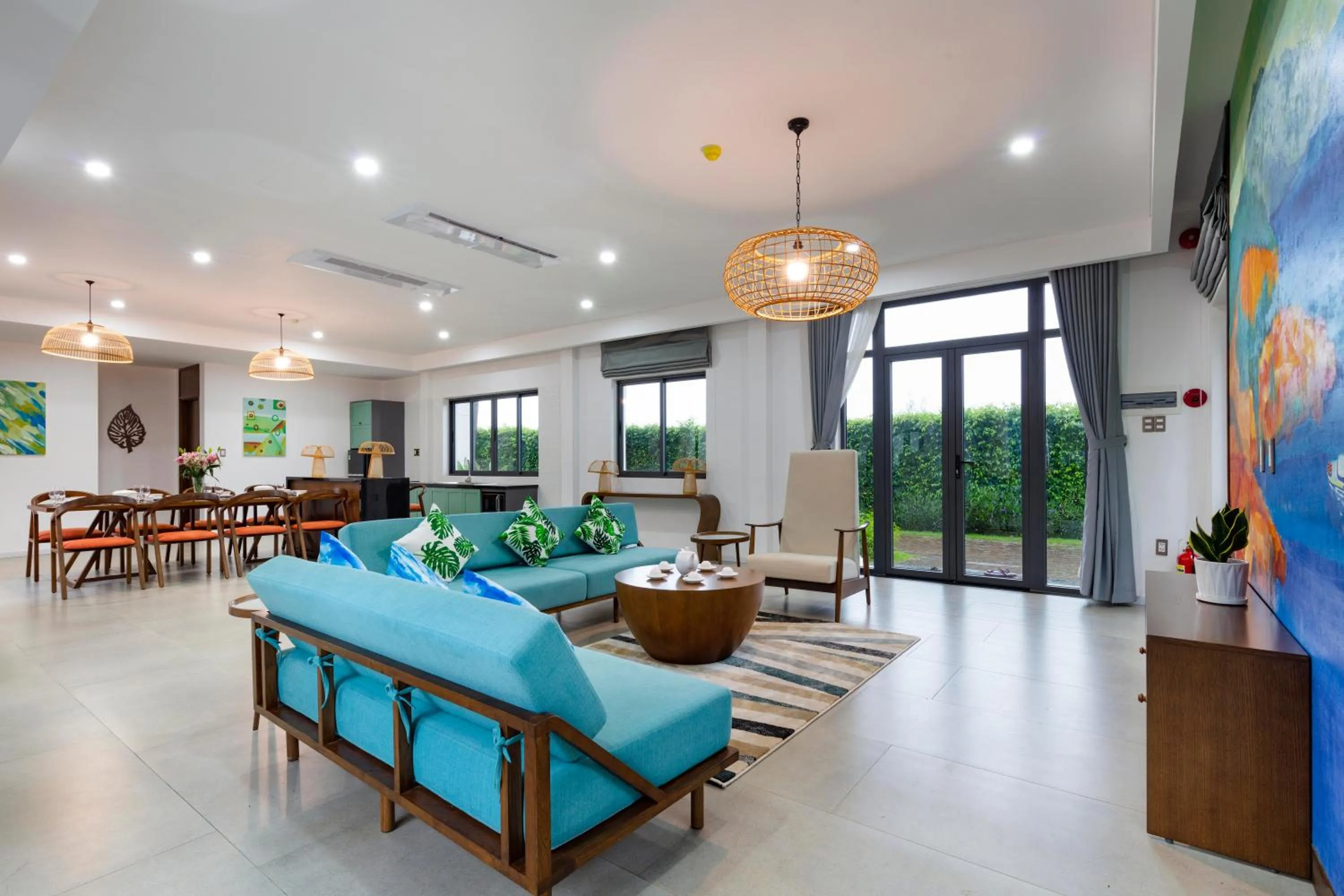 Living room in Le Palmier Ho Tram Resort - Beachfront with Private Beach