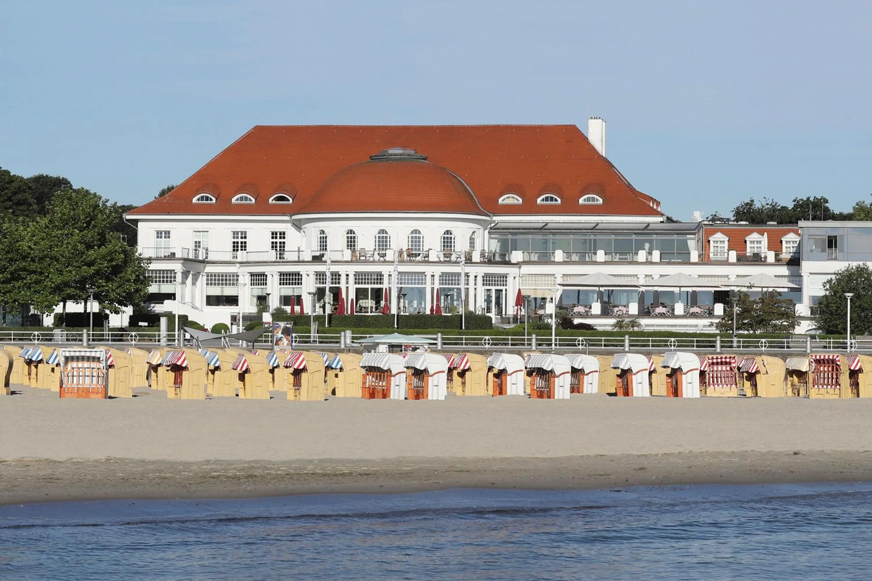 Property building in ATLANTIC Grand Hotel Travemünde