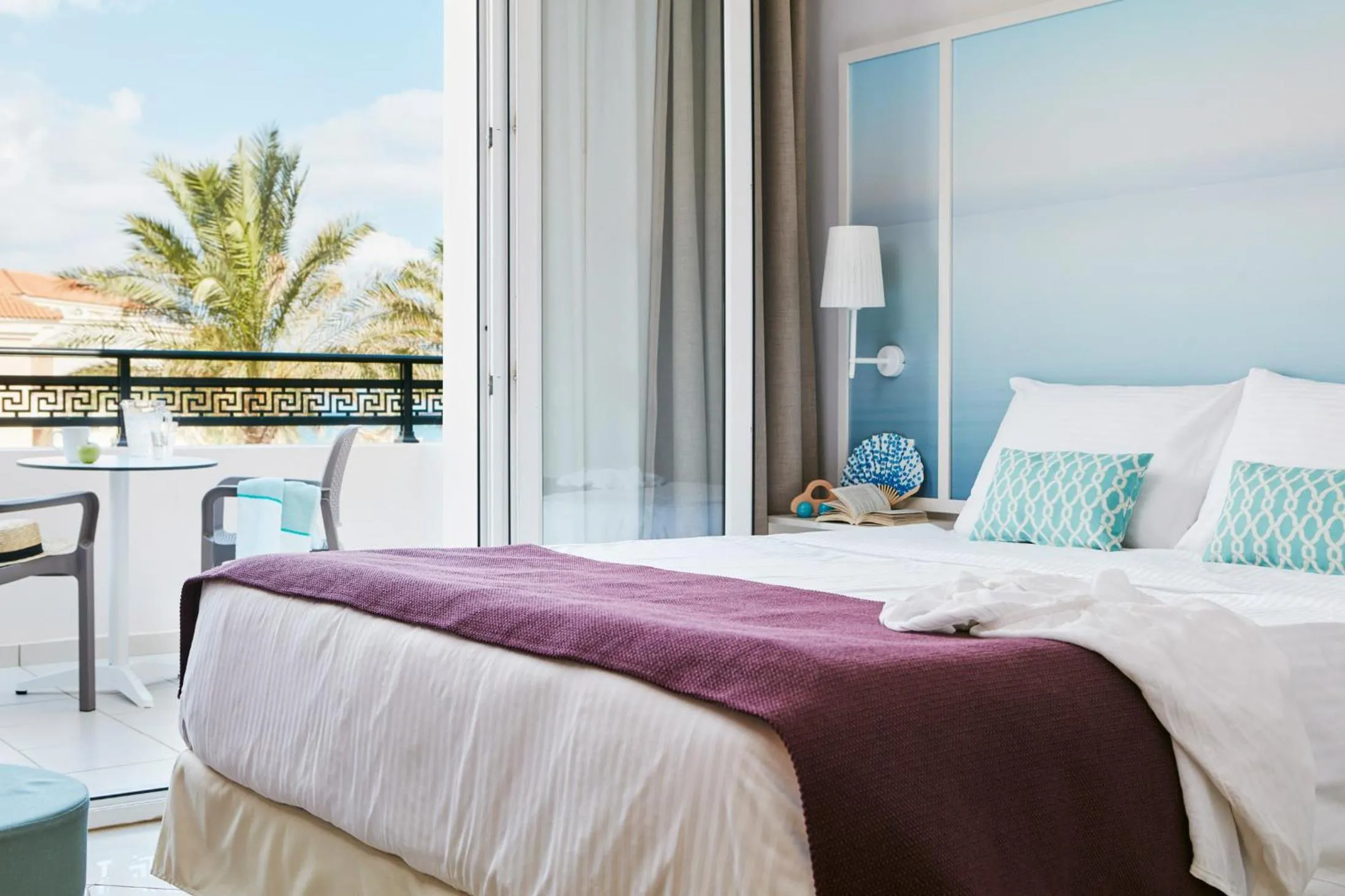 Bedroom, Bed in Caldera Beach
