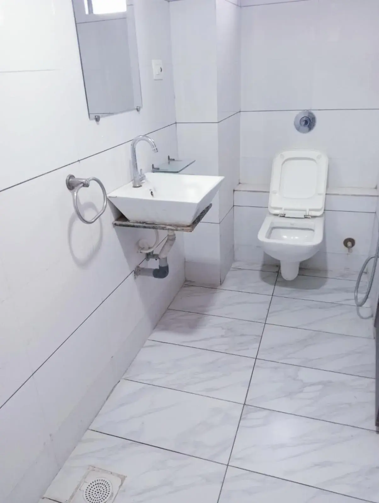 Bathroom in Hotel Gir Scintilla Bathroom in Hotel Gir Scintilla