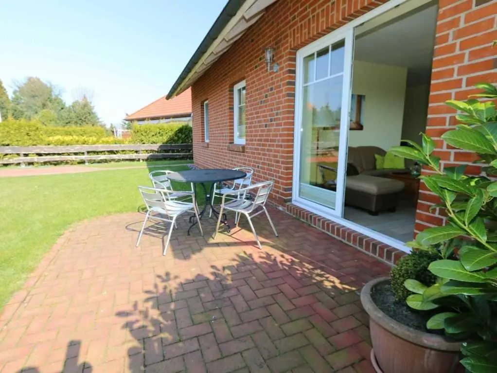 Patio in Haus am Deich Feriendomizil mit Terrasse