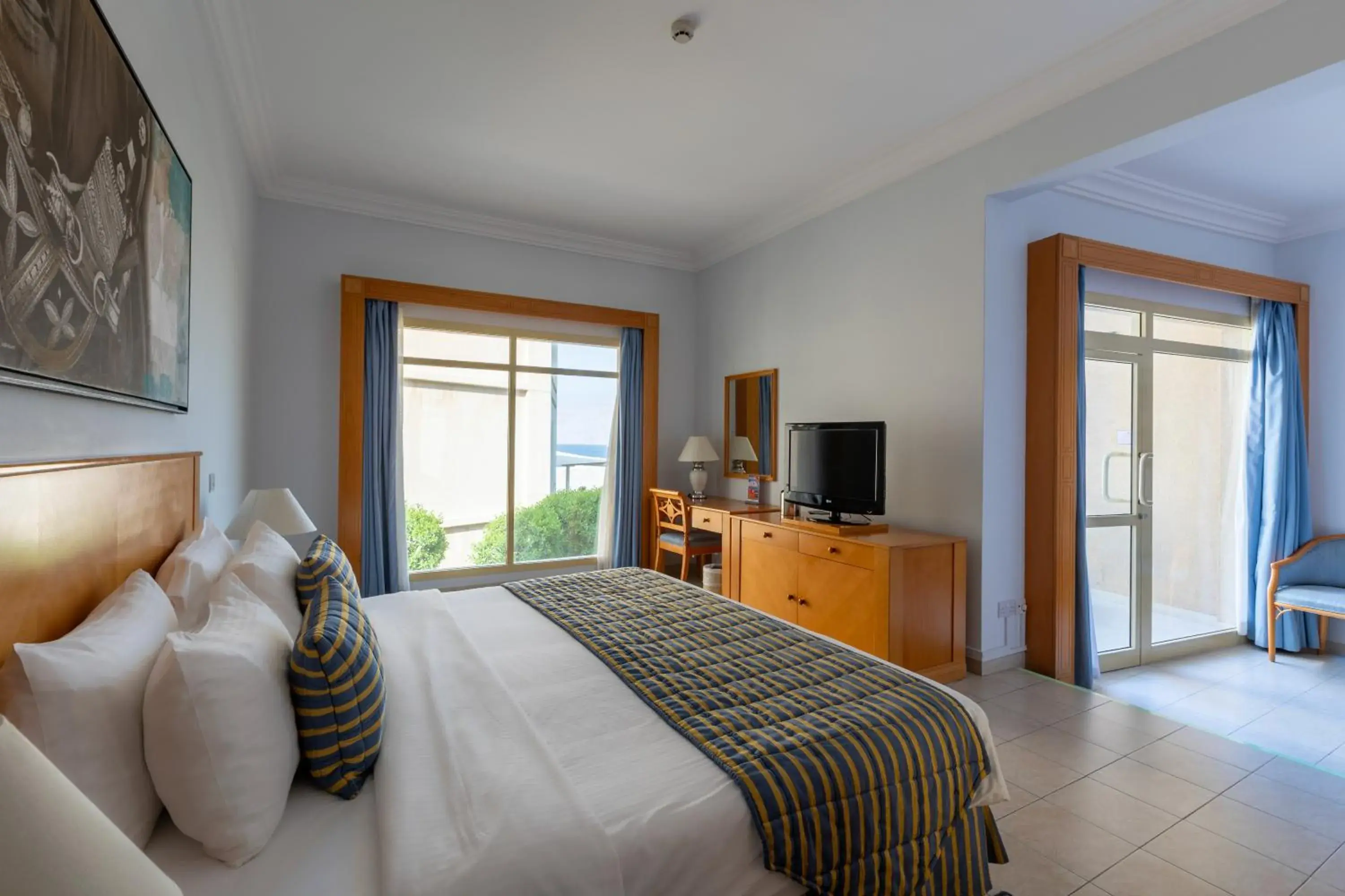 Bed in Atana Khasab Hotel Bed in Atana Khasab Hotel