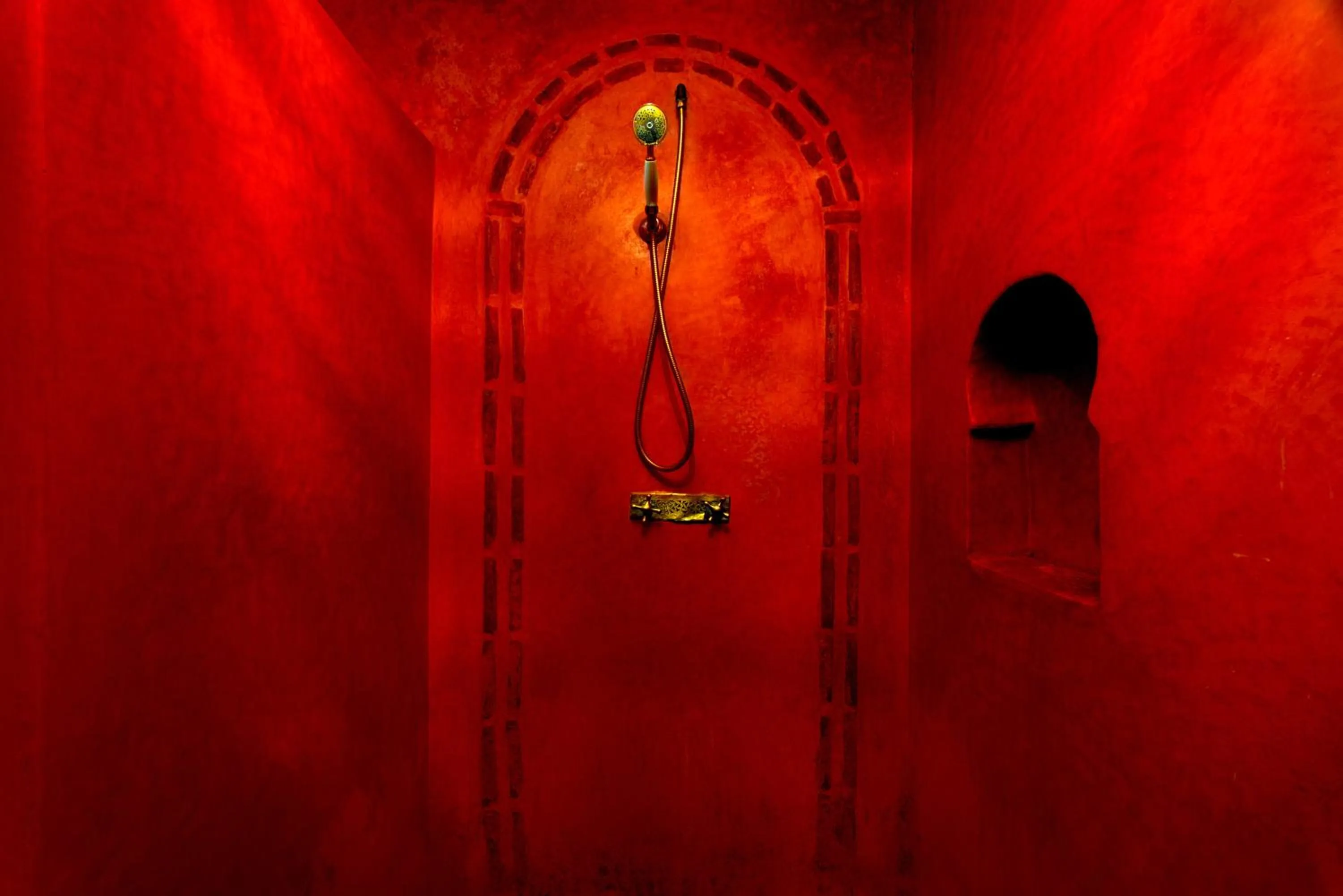 Shower in Riad Persephone