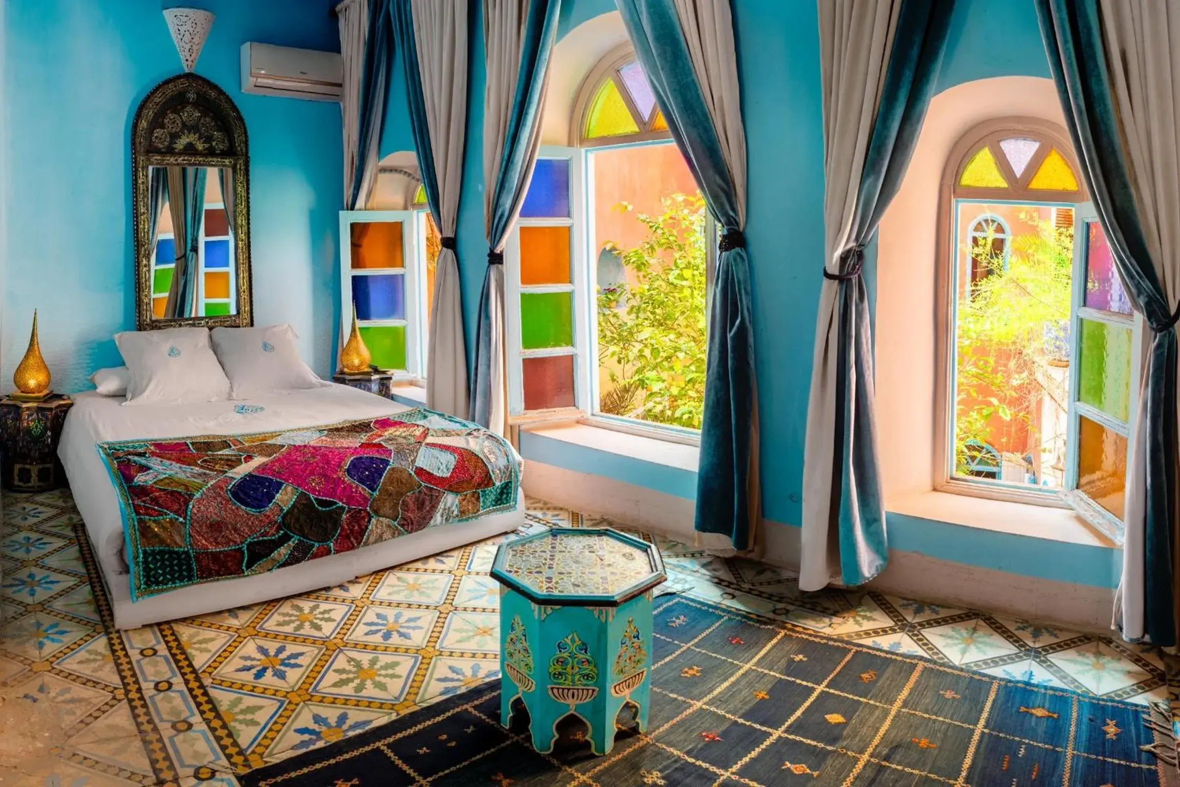 Bed in Riad Persephone Bed in Riad Persephone