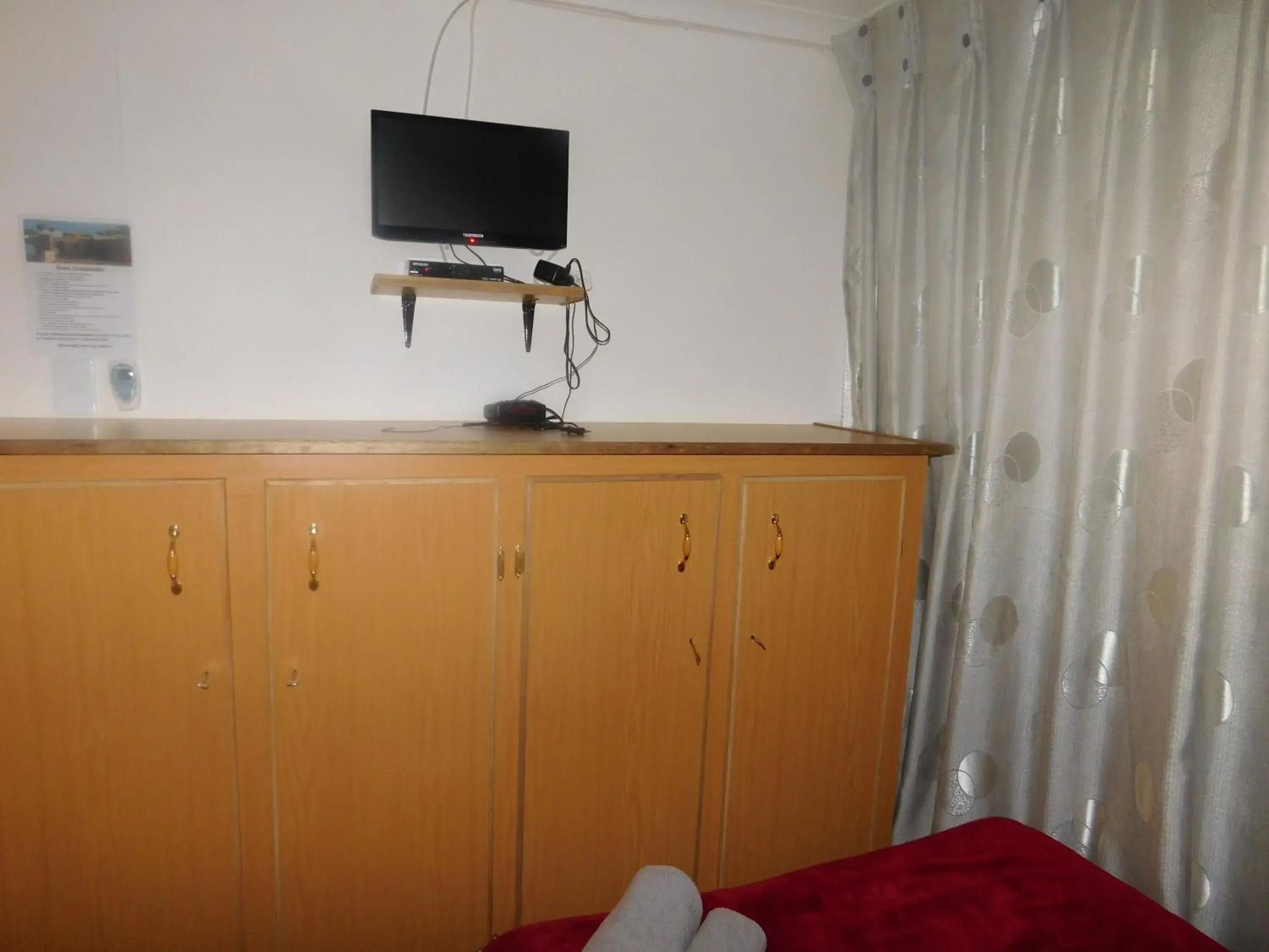 Twin Room with Shared Bathroom - single occupancy in Fouriestreet 199 Bed and Breakfast Twin Room with Shared Bathroom - single occupancy in Fouriestreet 199 Bed and Breakfast