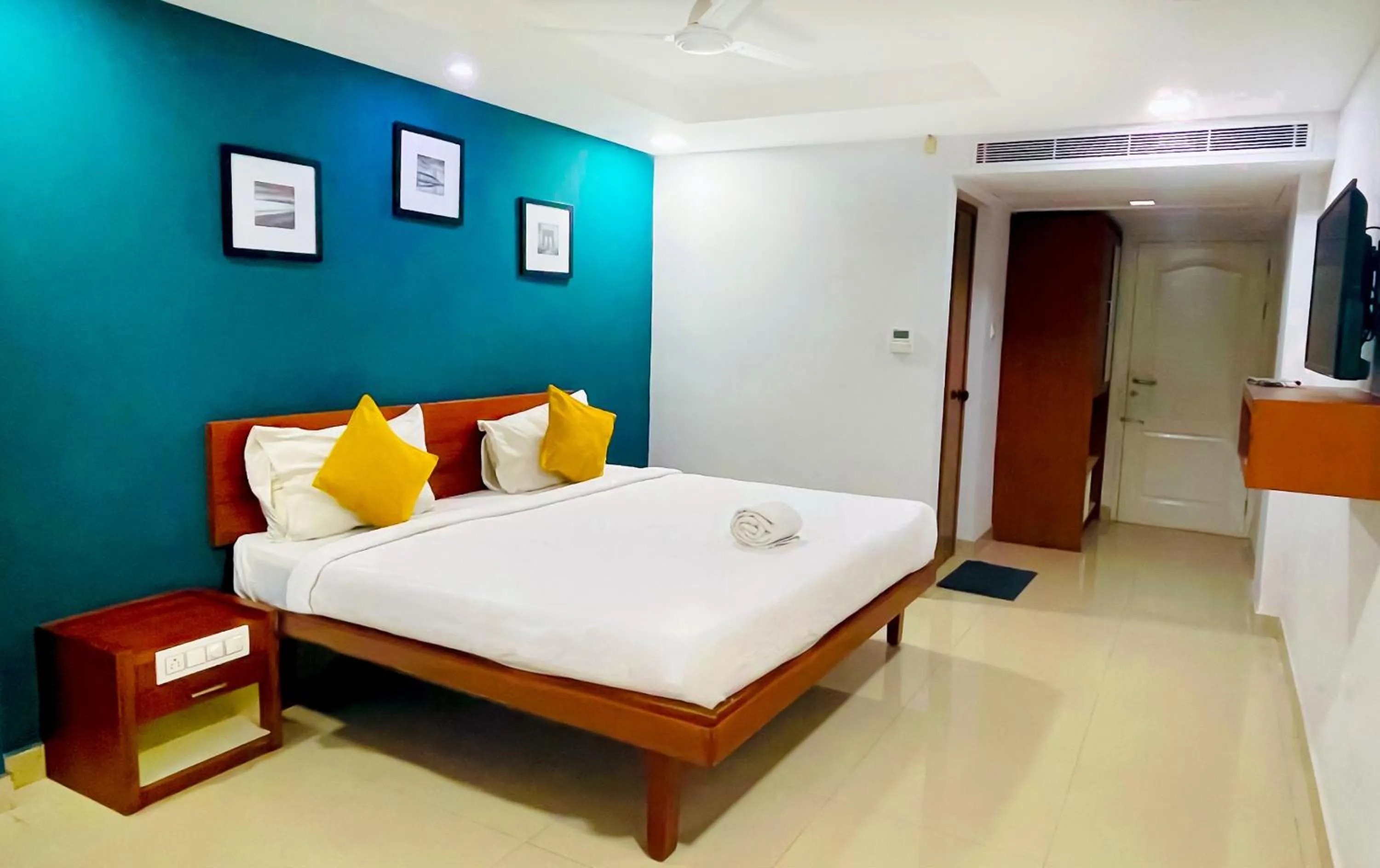 Bedroom, Bed in The Reach Hotel