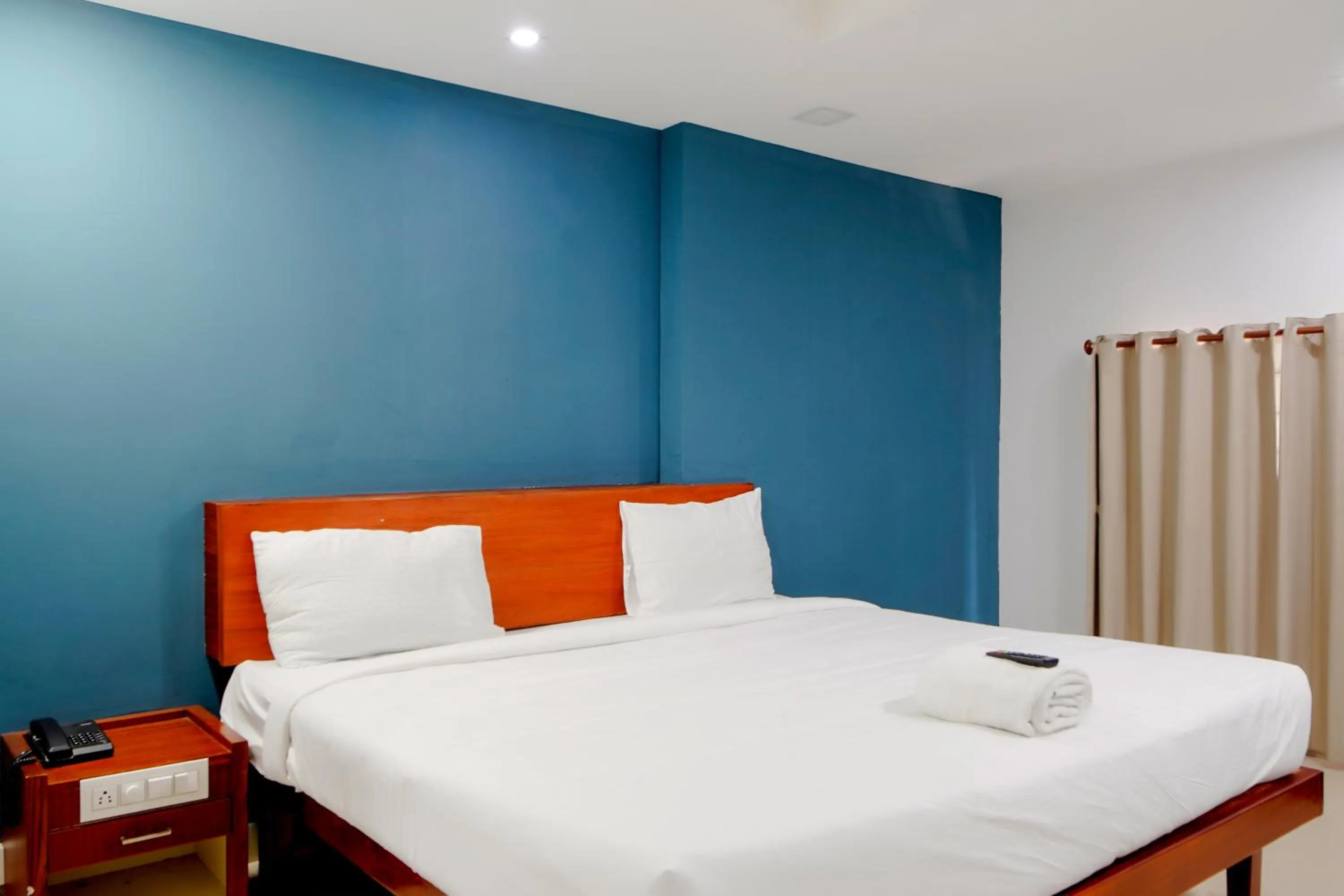 Bed in The Reach Hotel