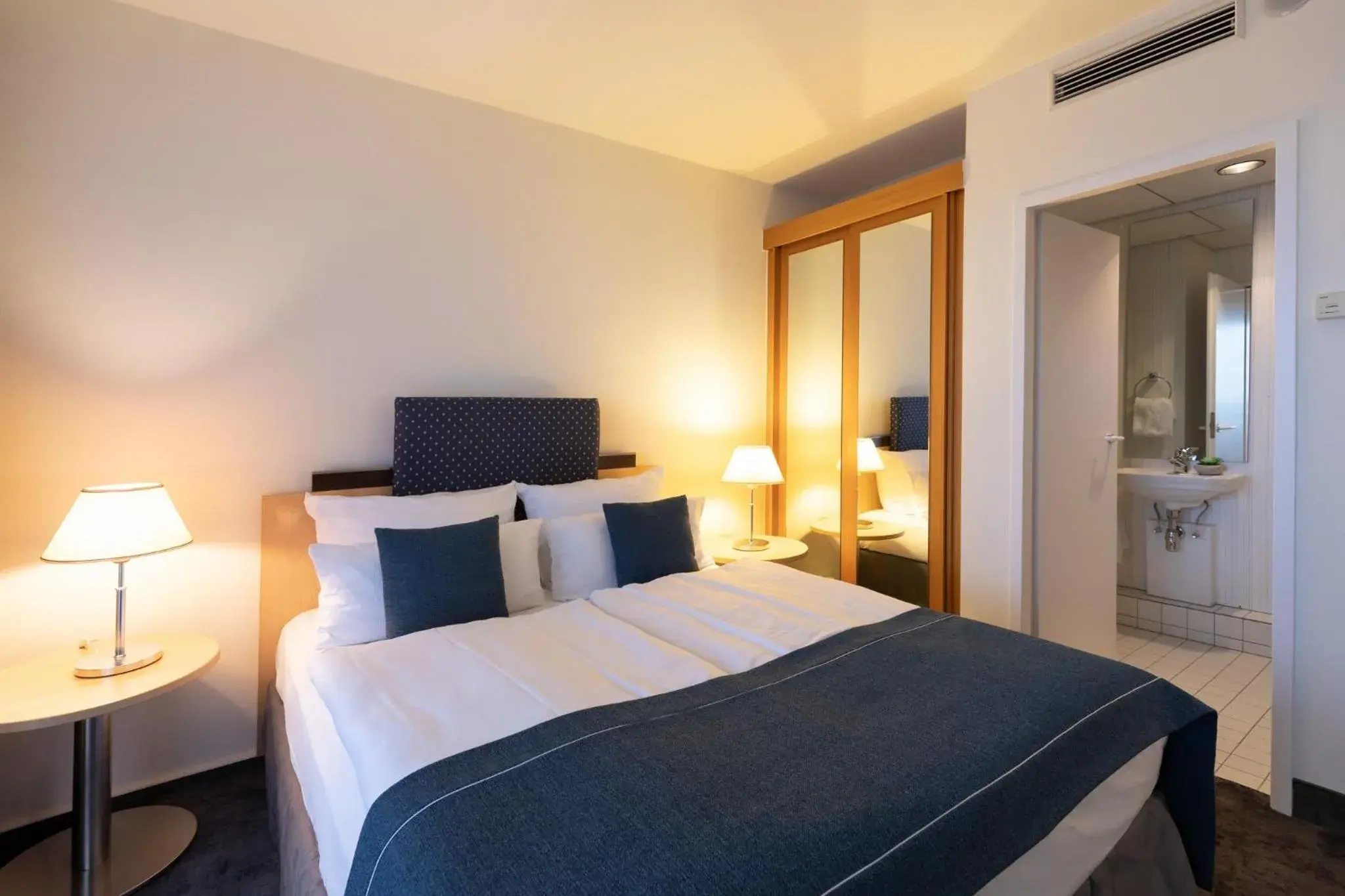 One-Bedroom Queen Suite in Garner Hotel Rüsselsheim by IHG One-Bedroom Queen Suite in Garner Hotel Rüsselsheim by IHG