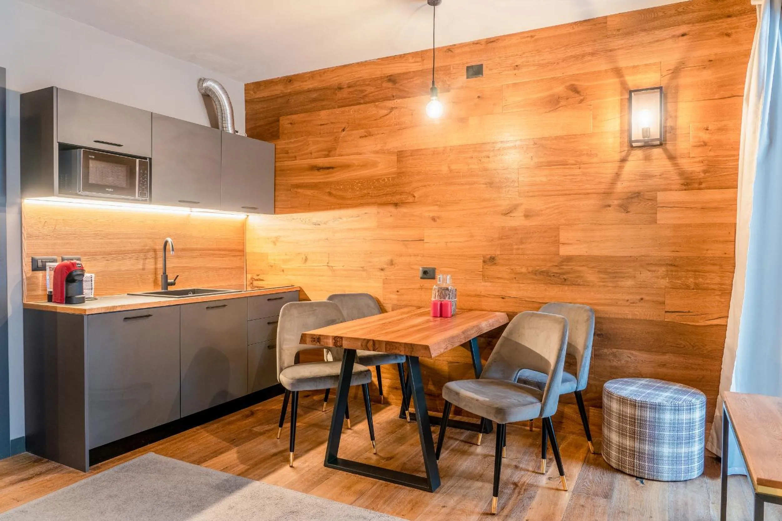 Kitchen or kitchenette in Chalet Everest - Luxury Apartments