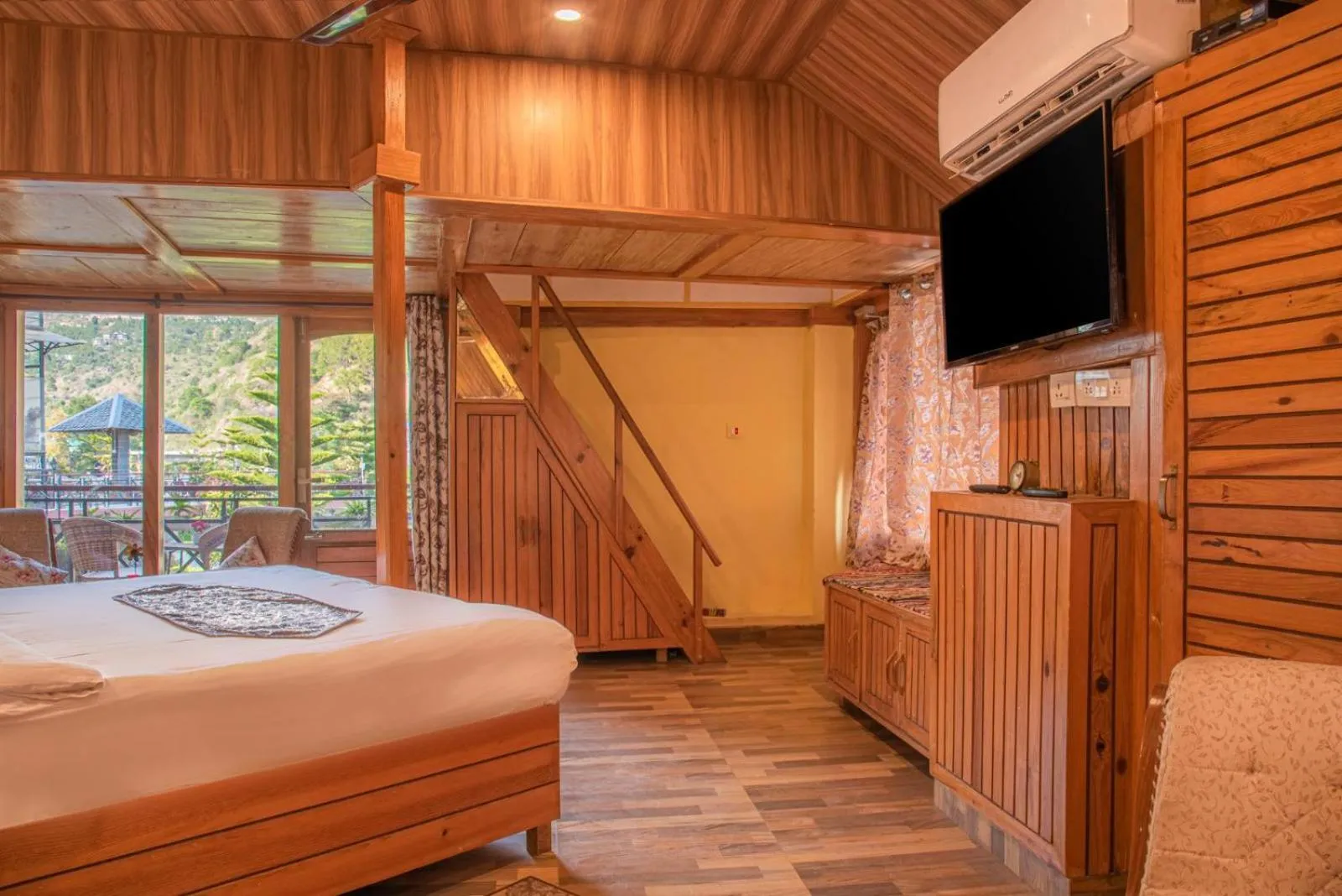 Photo of the whole room, Bed in Nandini Villa Dharamshala