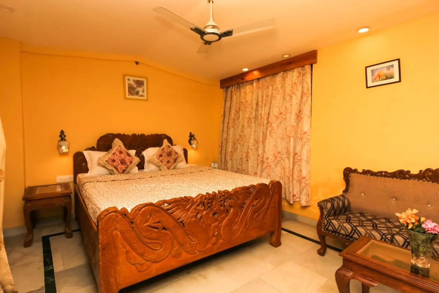 Photo of the whole room, Bed in Nandini Villa Dharamshala