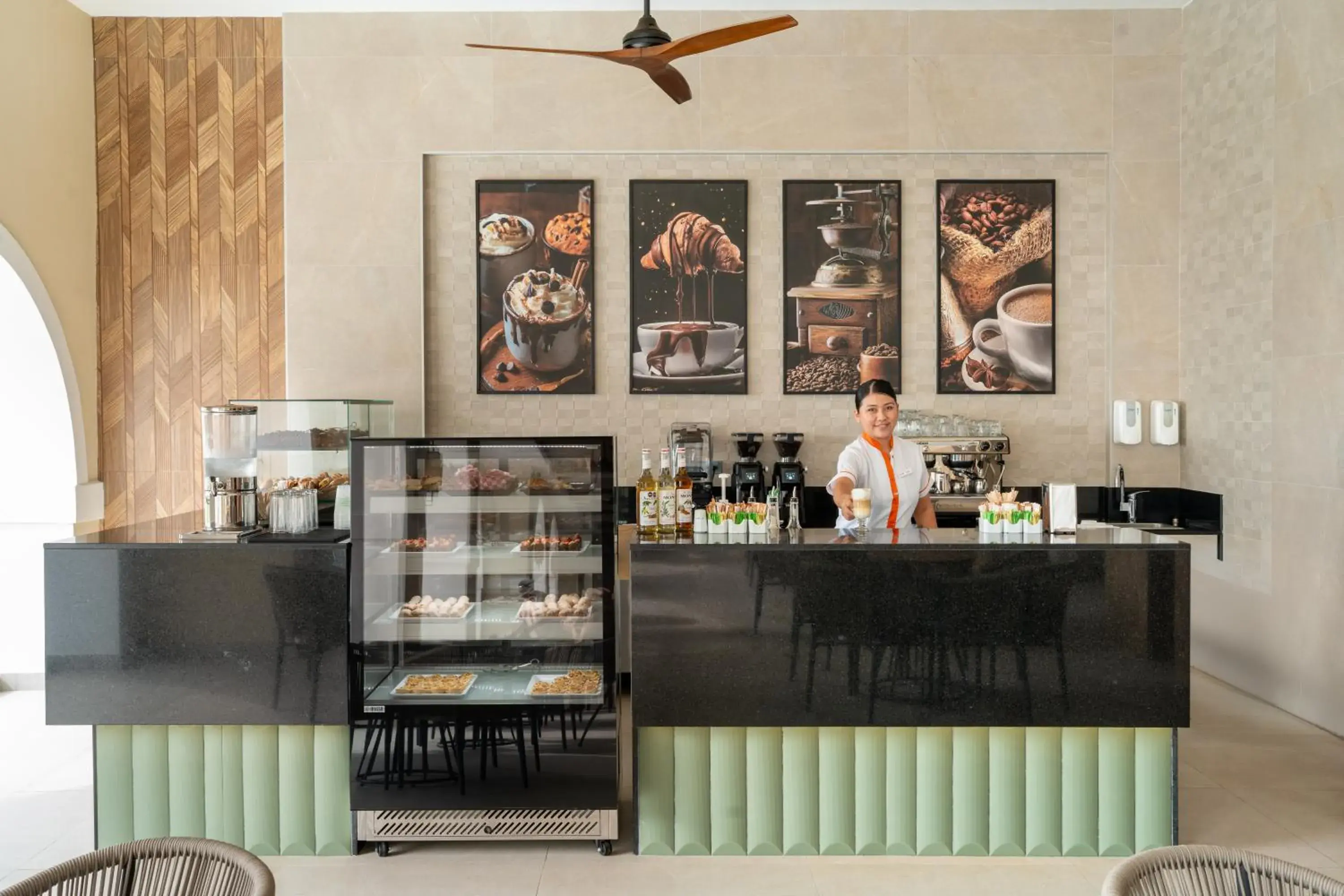 Food and drinks in Riu Jalisco - All Inclusive Food and drinks in Riu Jalisco - All Inclusive