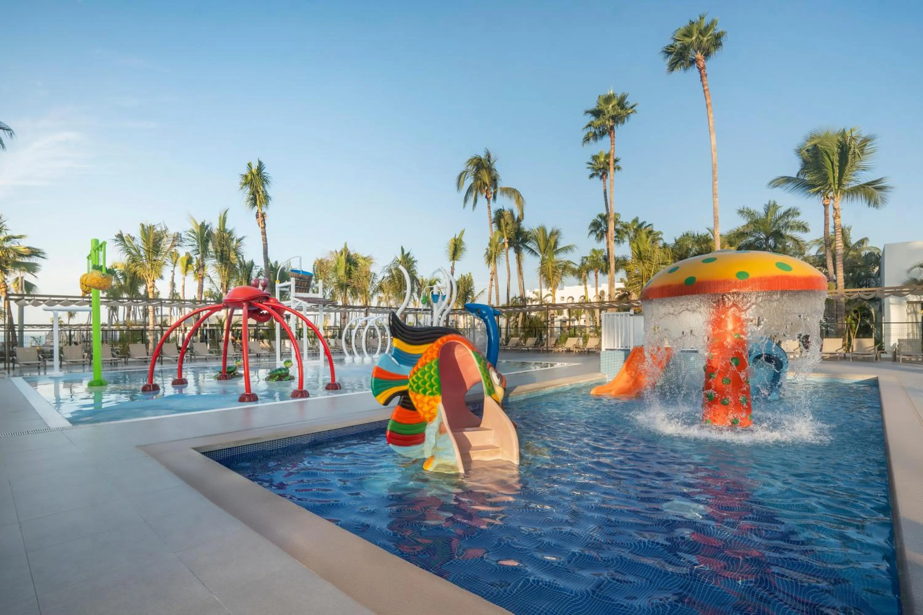 Swimming pool in Riu Jalisco - All Inclusive