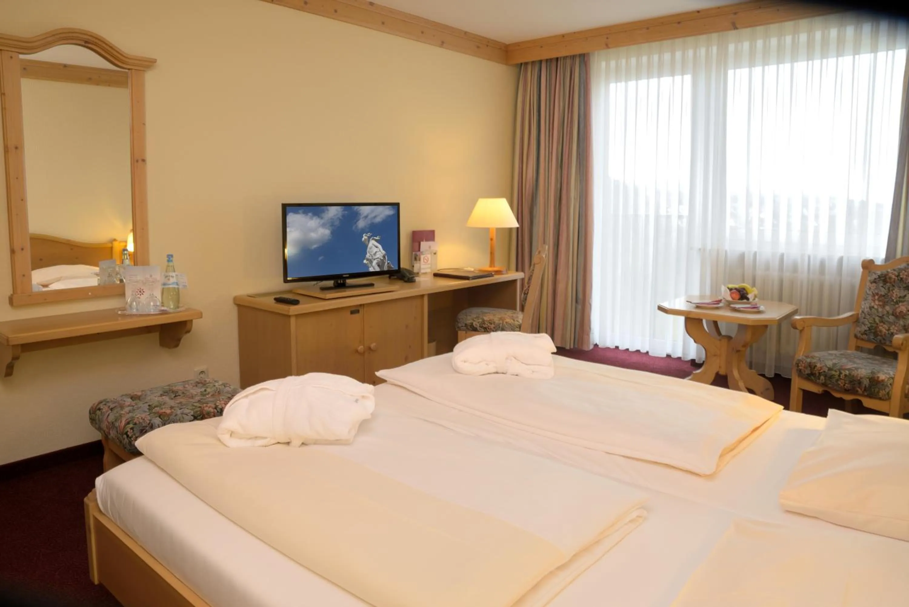 Photo of the whole room, Bed in Hotel Kaiseralm