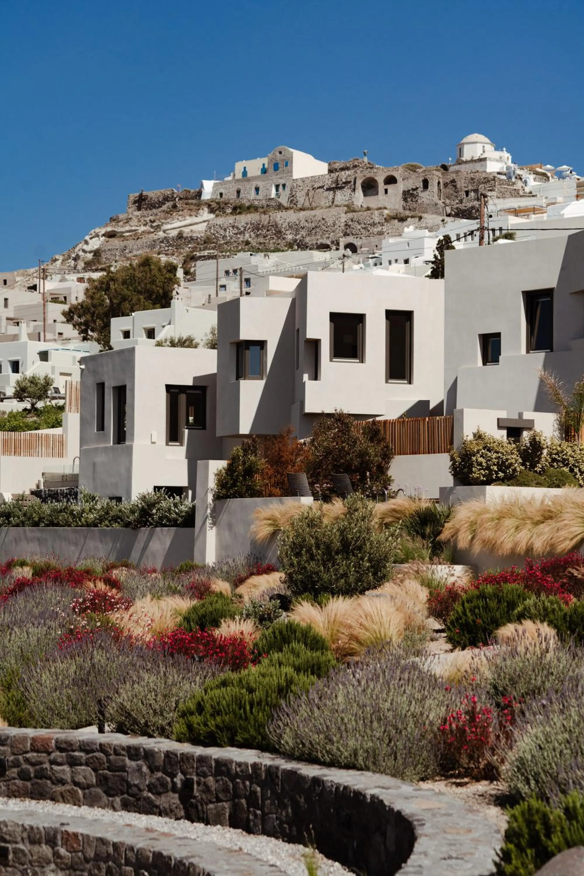 Property building in Apikia Santorini