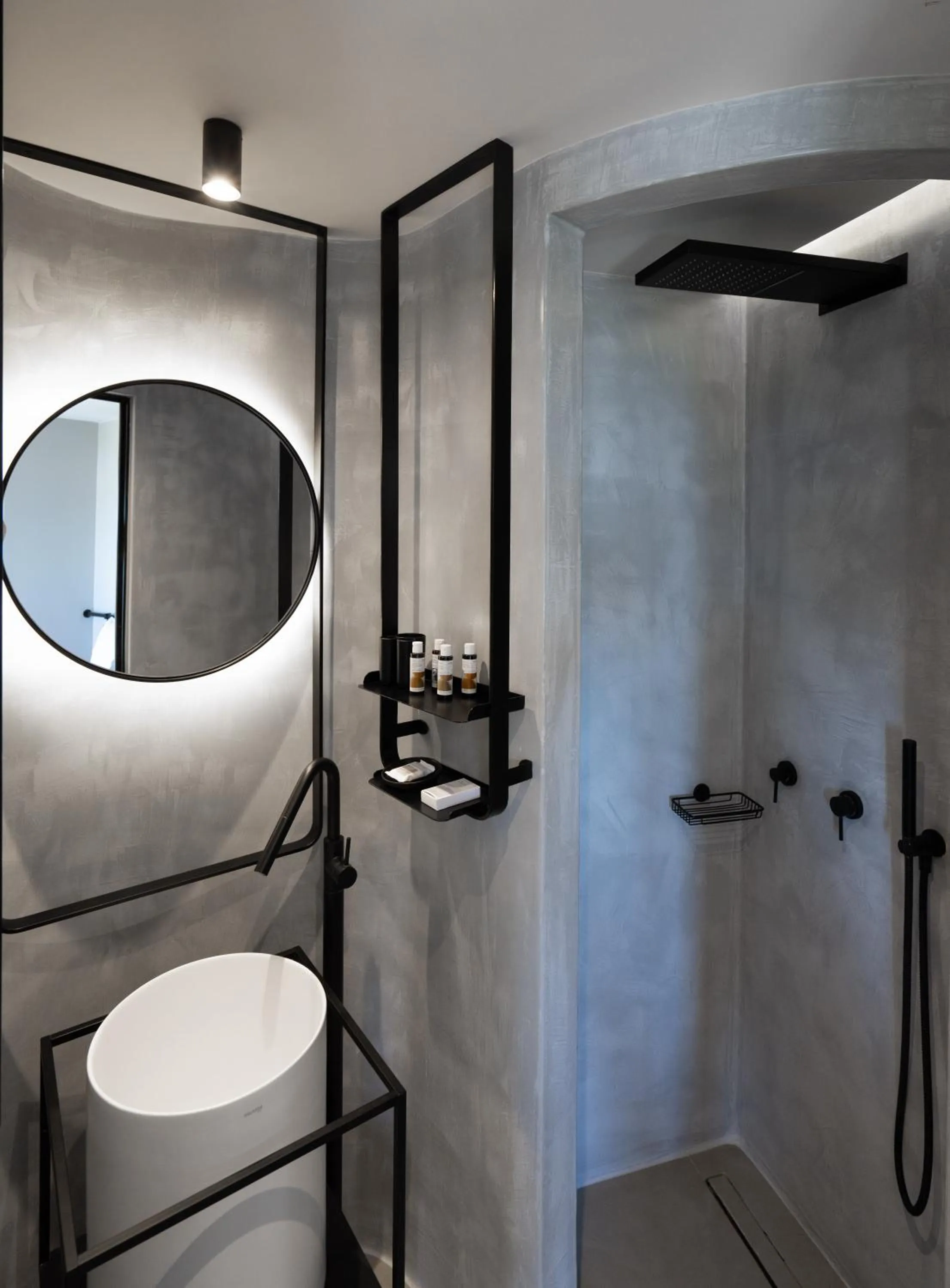 Shower in Apikia Santorini