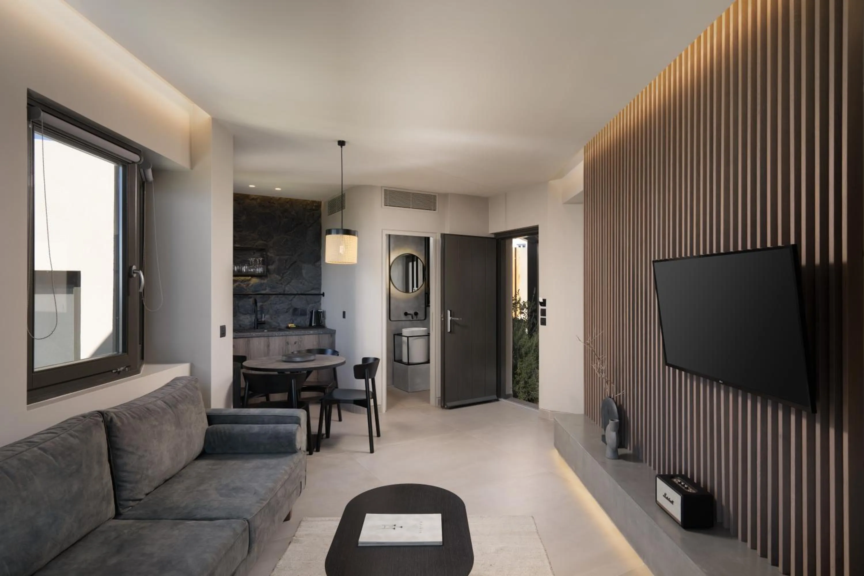 TV and multimedia in Apikia Santorini