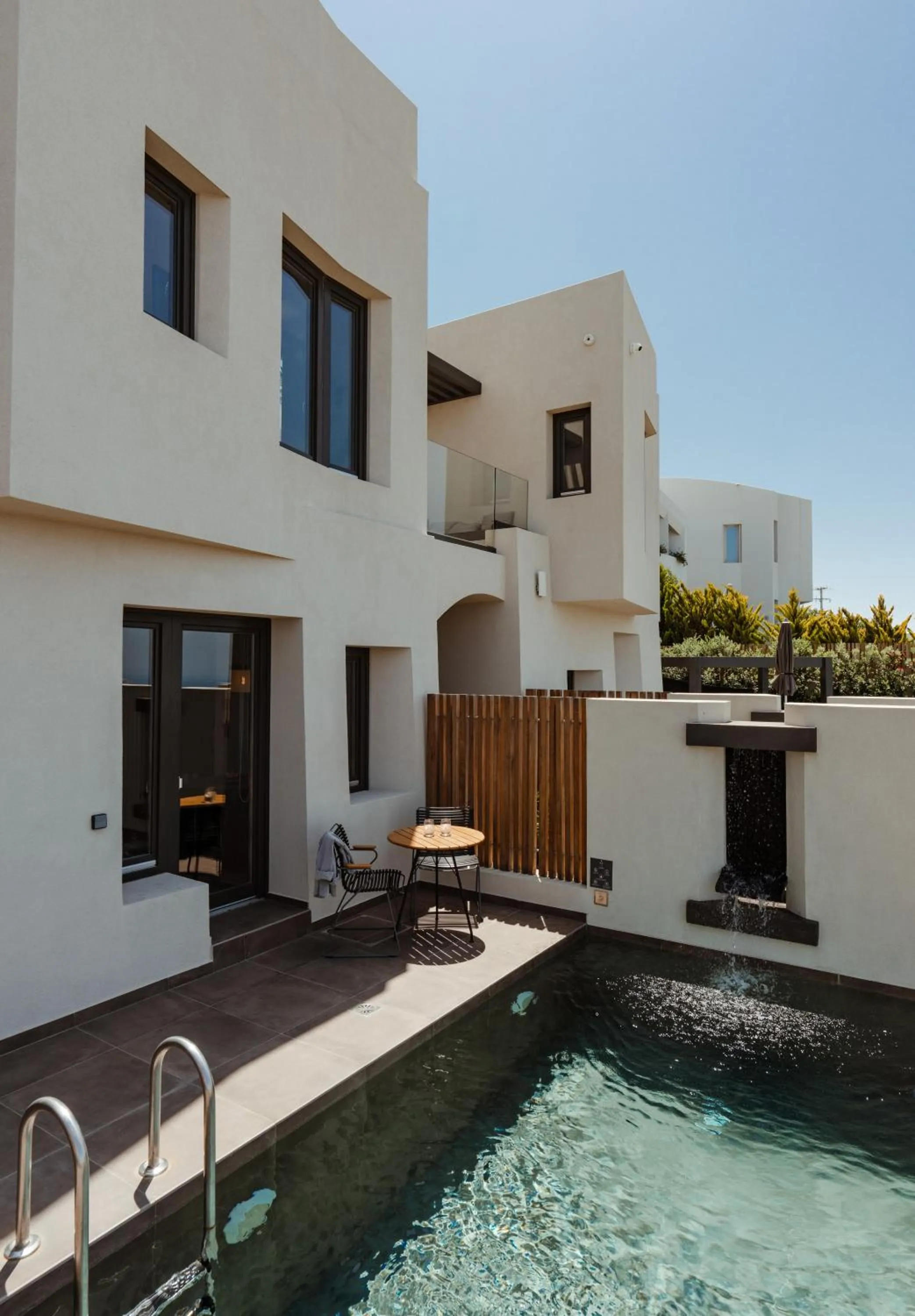 Property building in Apikia Santorini