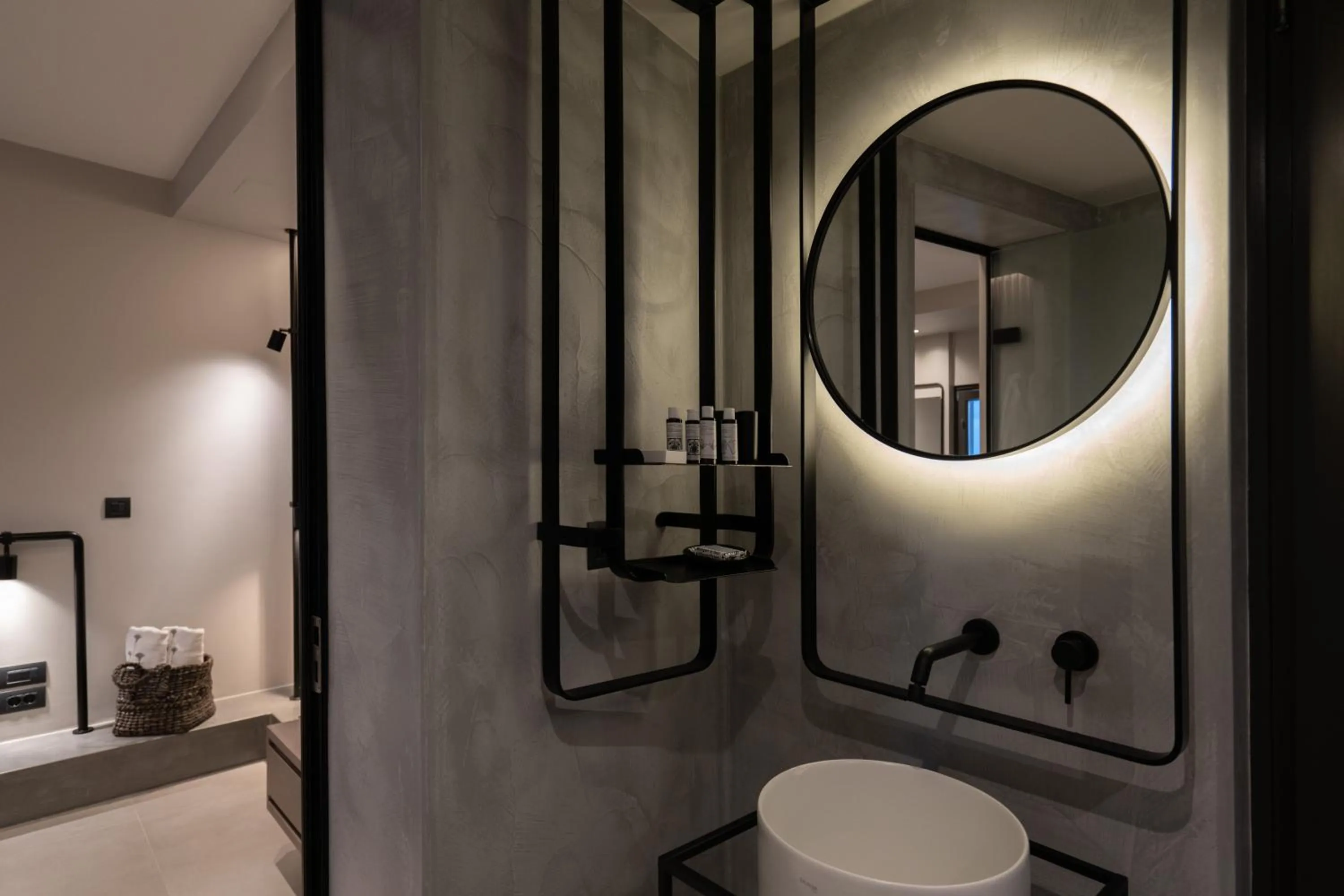 Shower in Apikia Santorini