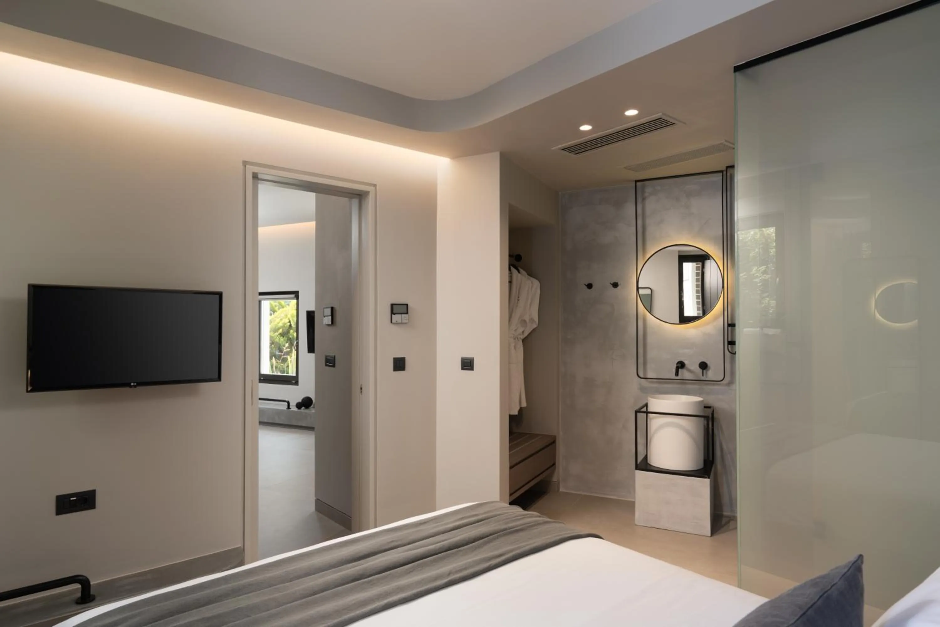 Shower, Bed in Apikia Santorini