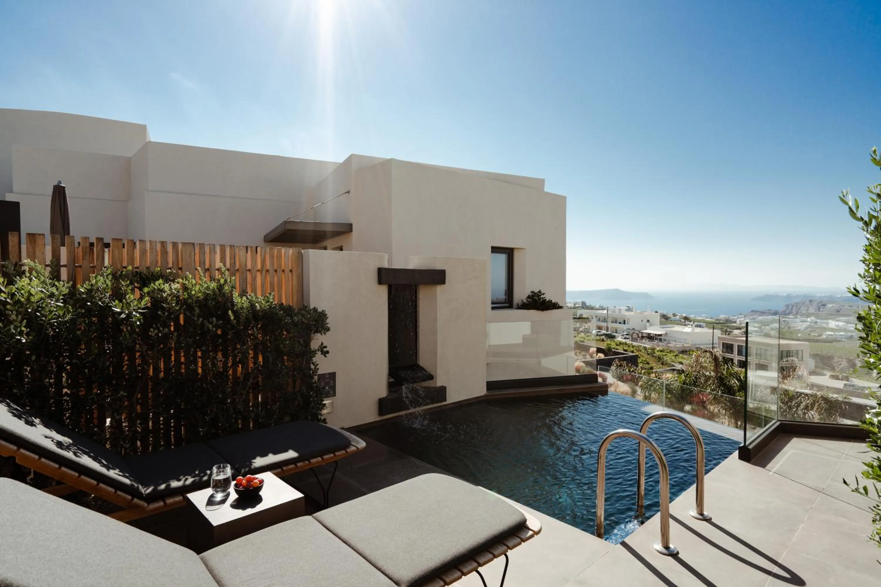 Property building in Apikia Santorini