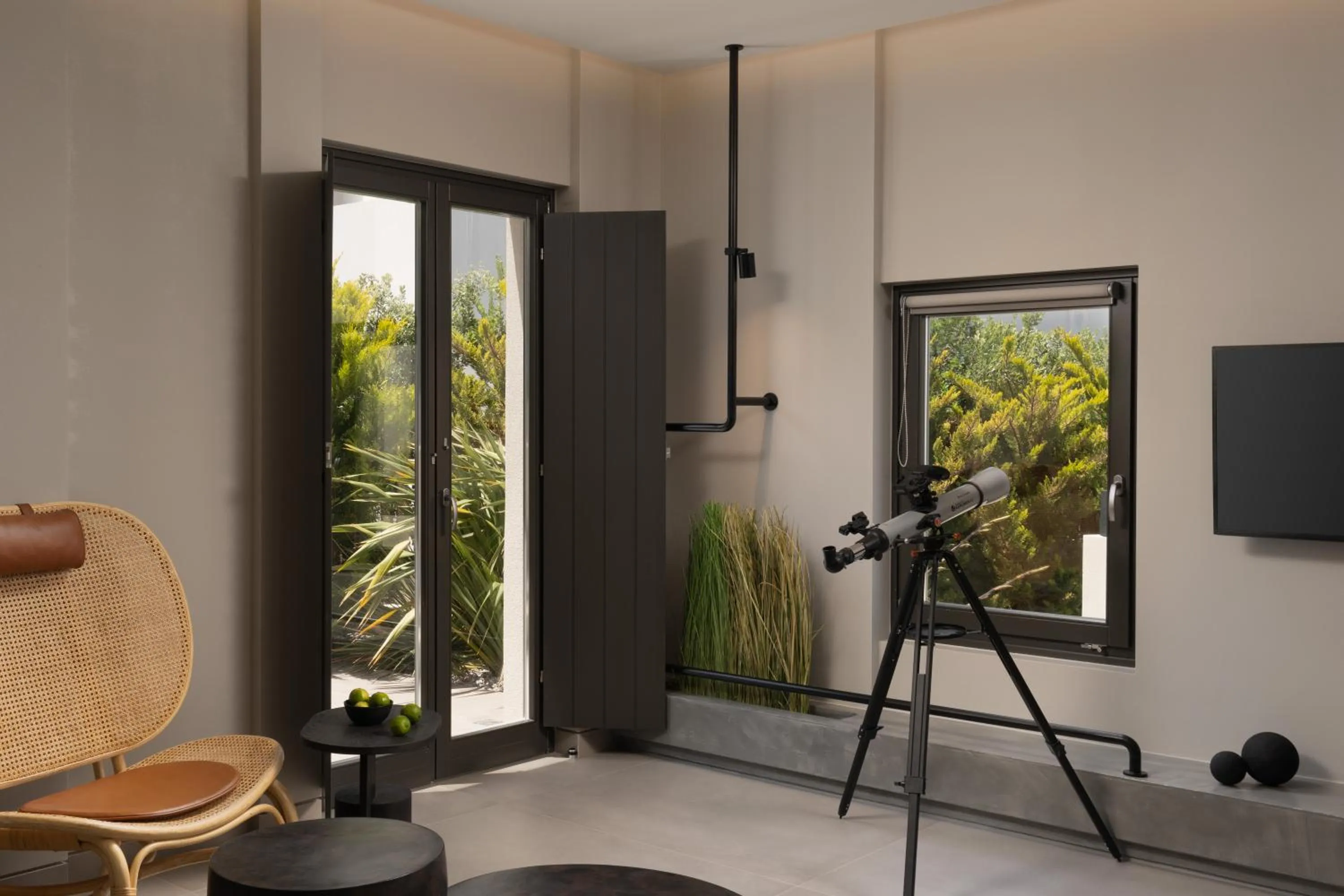 TV and multimedia in Apikia Santorini