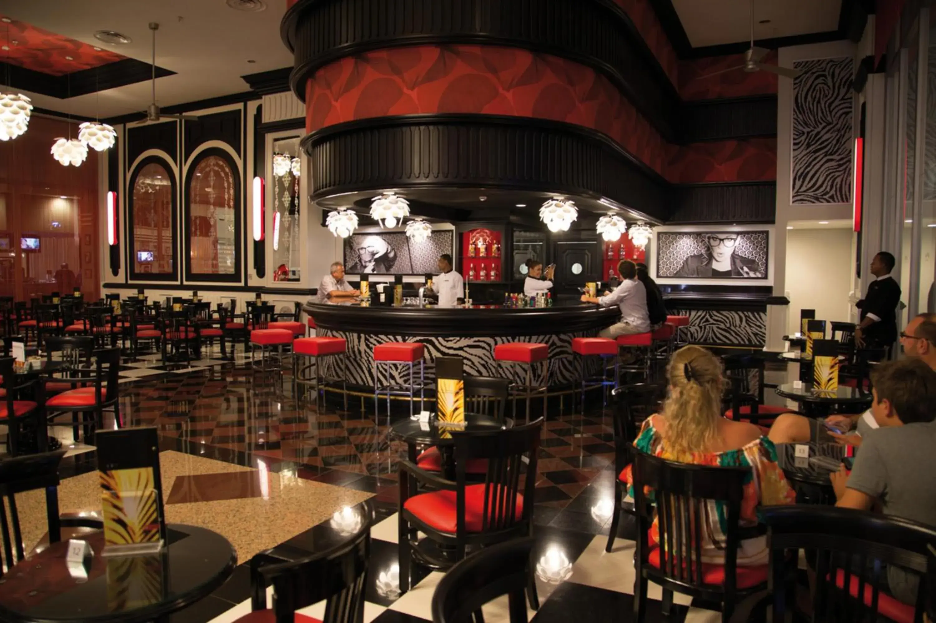 Lounge or bar in Riu Palace Aruba - All Inclusive Lounge or bar in Riu Palace Aruba - All Inclusive