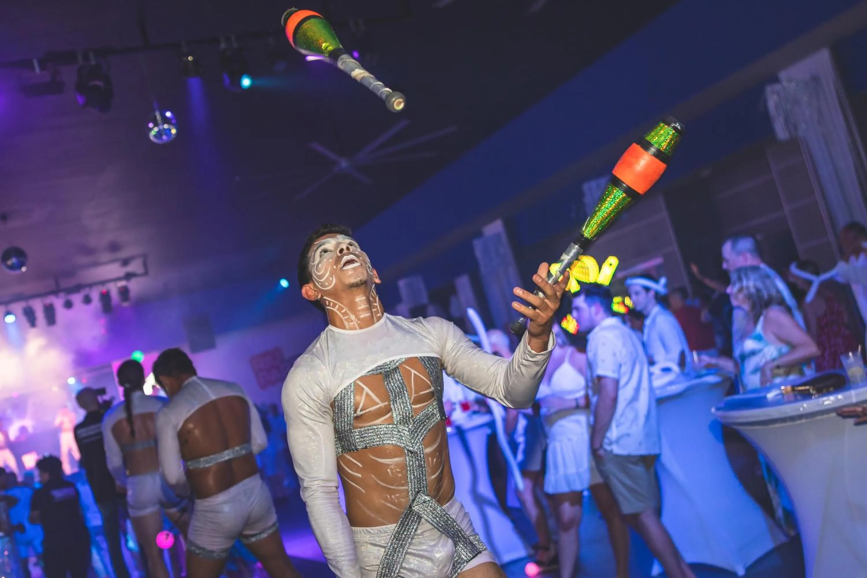 Evening entertainment in Riu Palace Aruba - All Inclusive