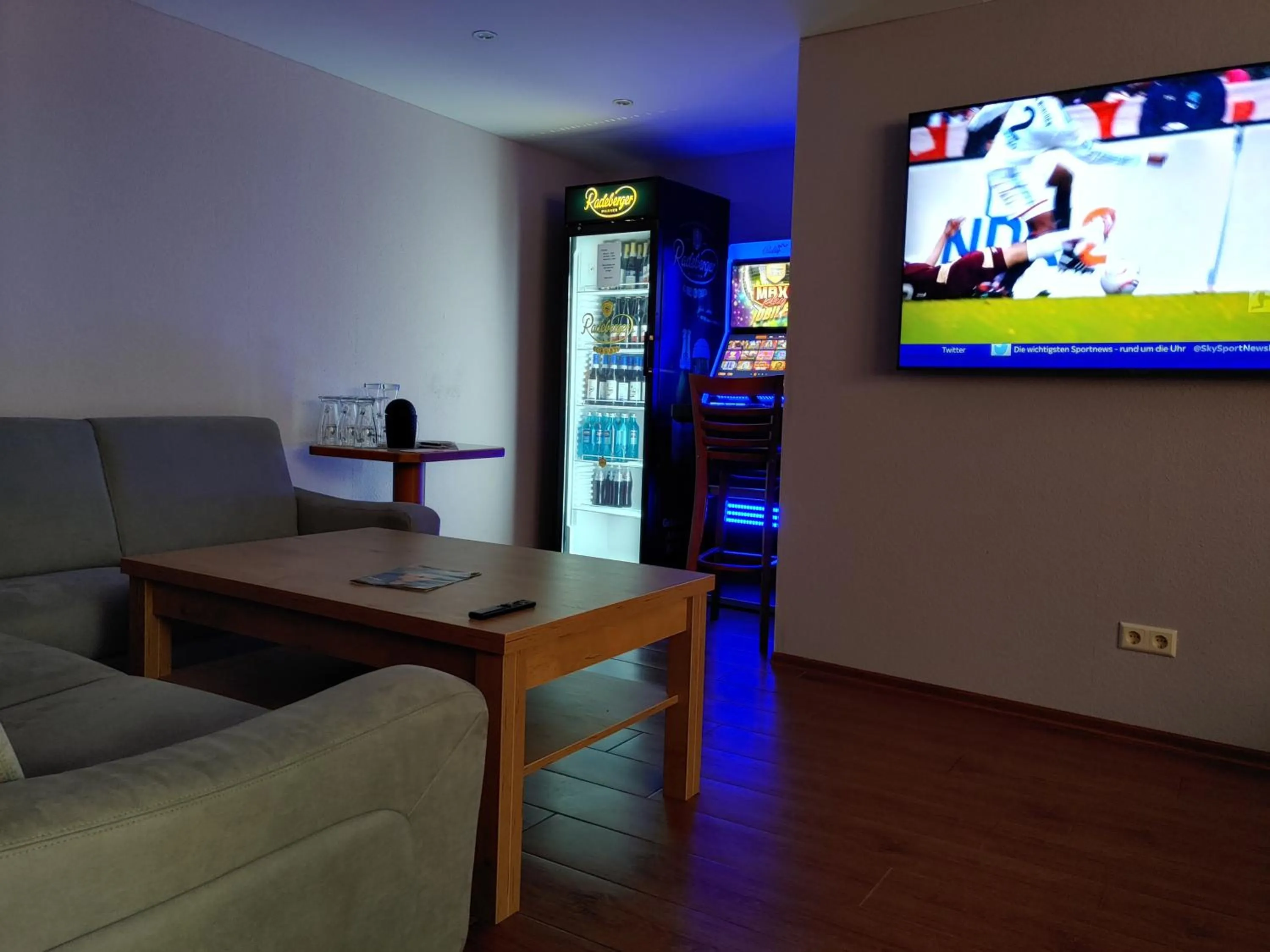 Communal lounge/ TV room in Hotel Evabrunnen