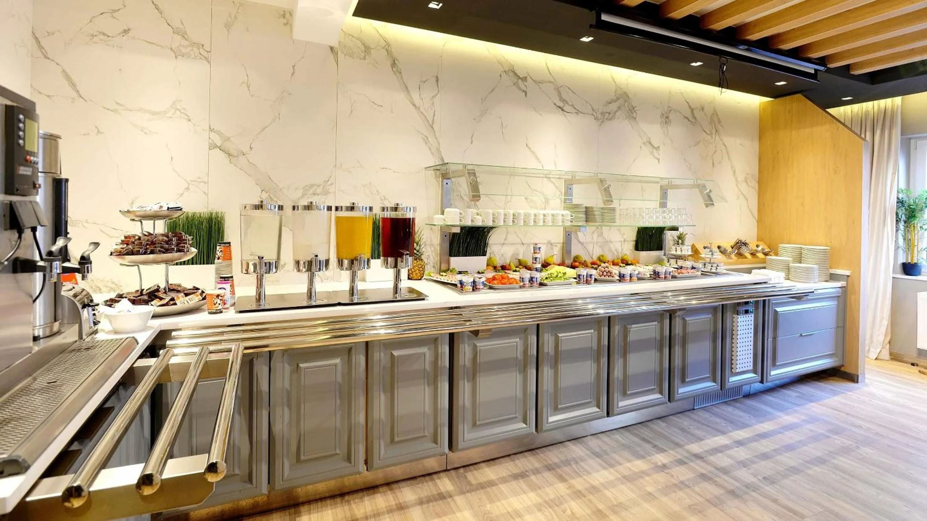 Restaurant/places to eat in St.Joseph Hotel Hamburg - Reeperbahn St.Pauli Kiez