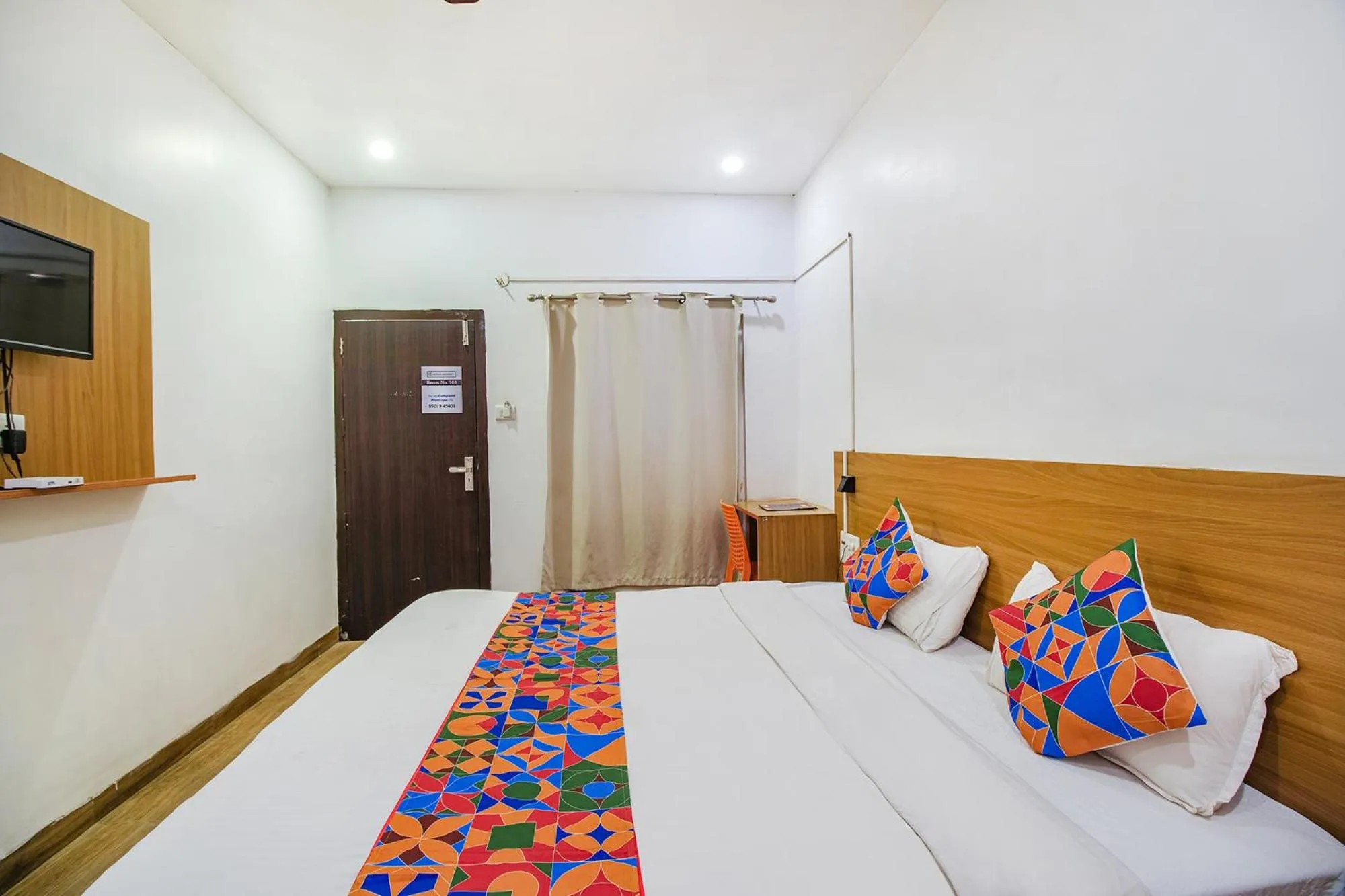 Bed in Via Anurag Residency