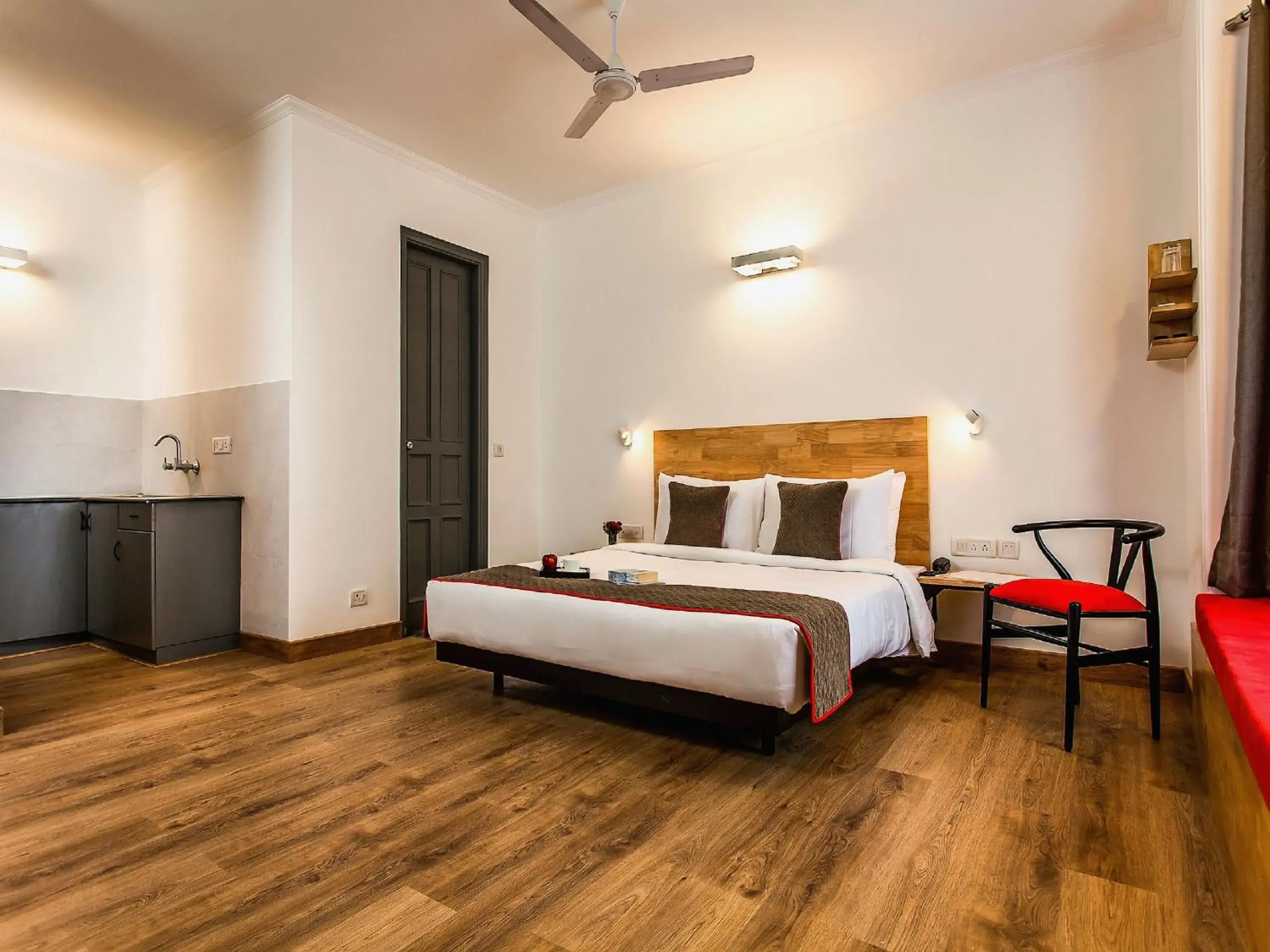 Bedroom, Bed in Super OYO 76438 hotel APS INN Bedroom, Bed in Super OYO 76438 hotel APS INN