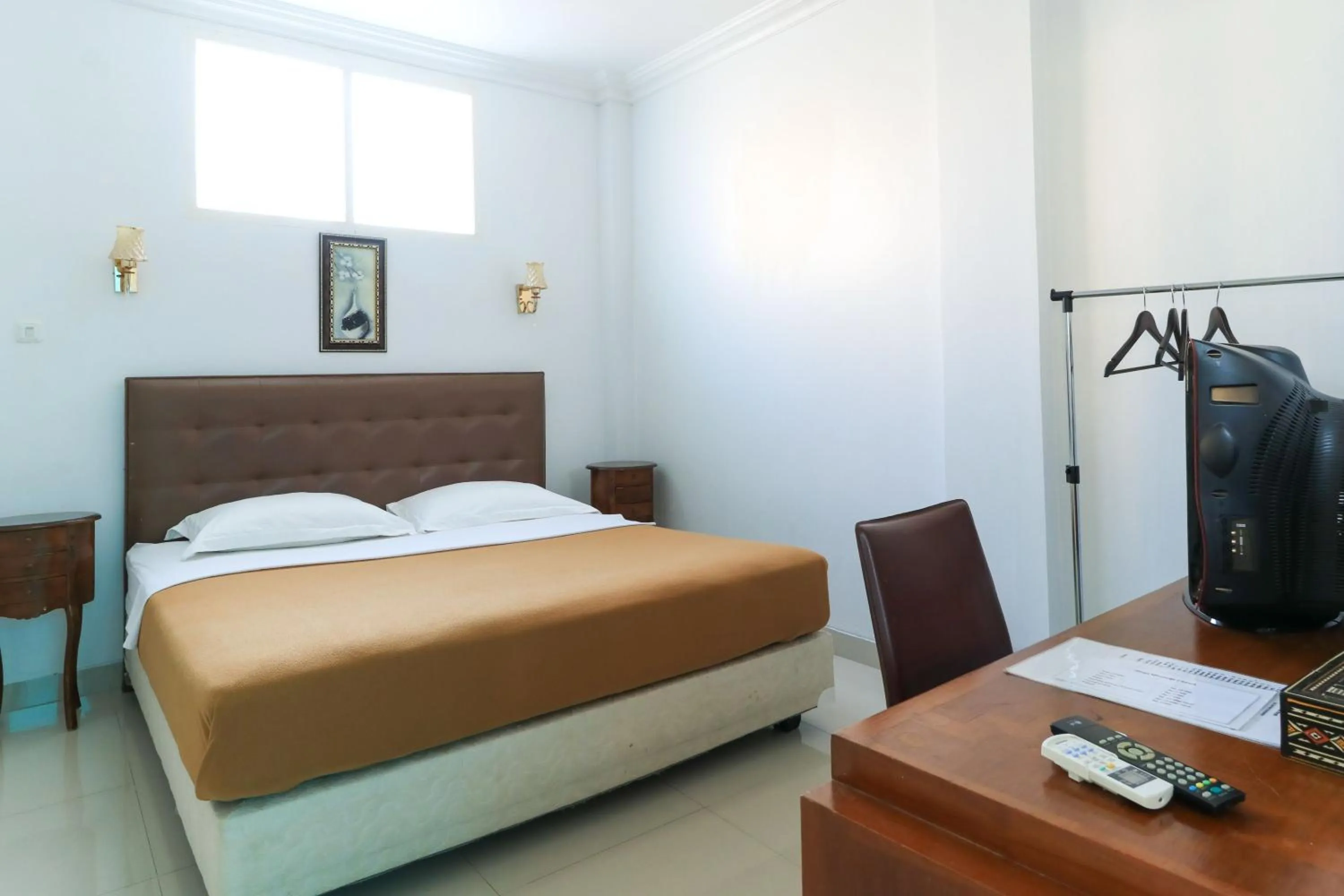 Photo of the whole room, Bed in Ge JacMart Homestay Makassar