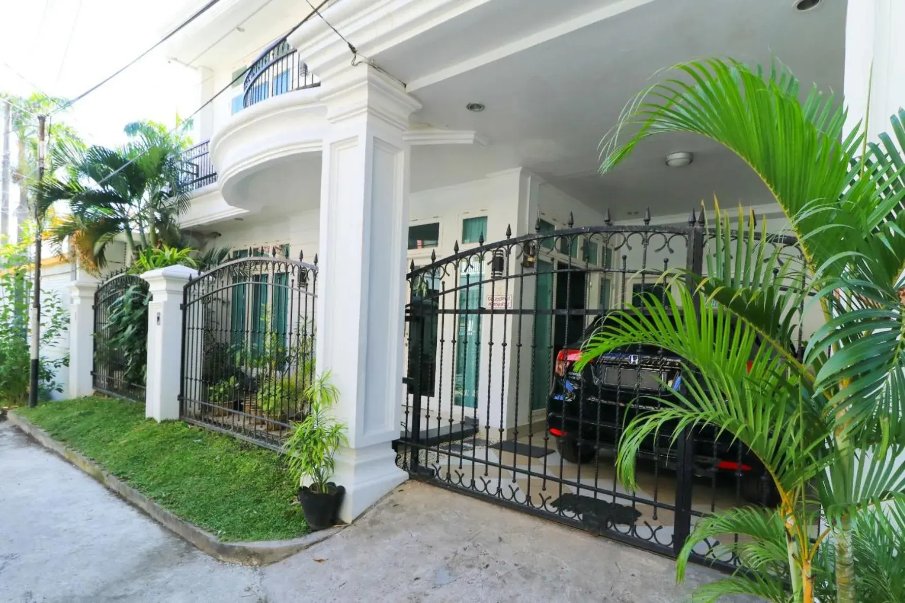 Property building in Ge JacMart Homestay Makassar Property building in Ge JacMart Homestay Makassar