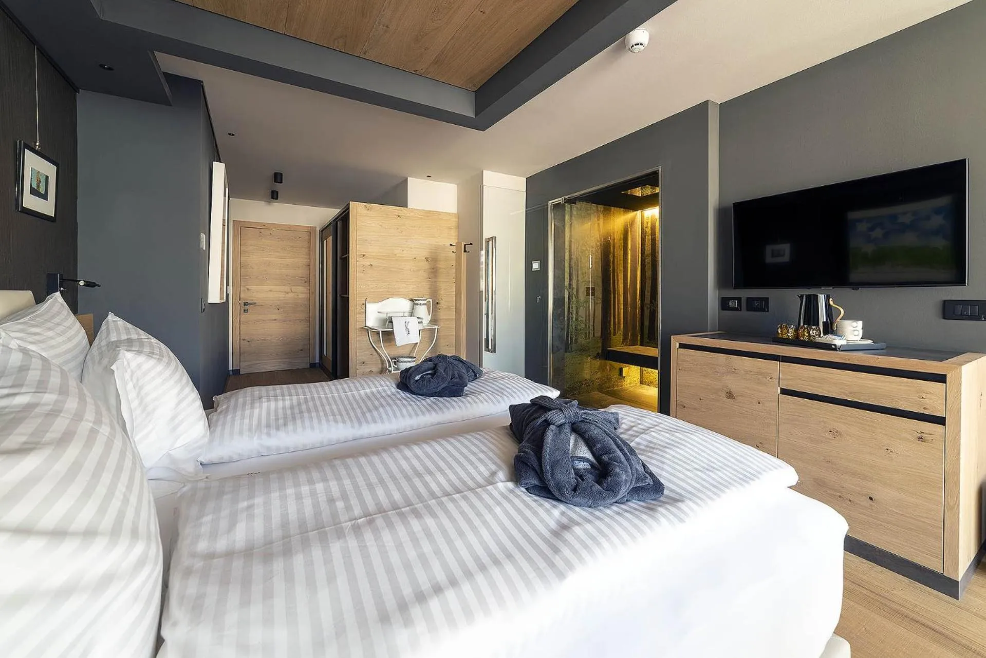 Bed in Locanda degli Artisti Art Hotel