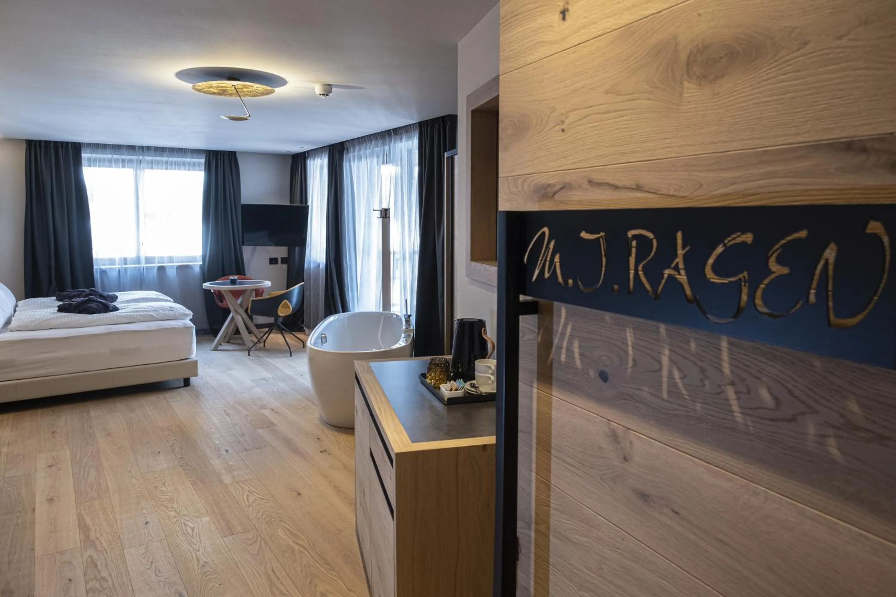 Bed in Locanda degli Artisti Art Hotel