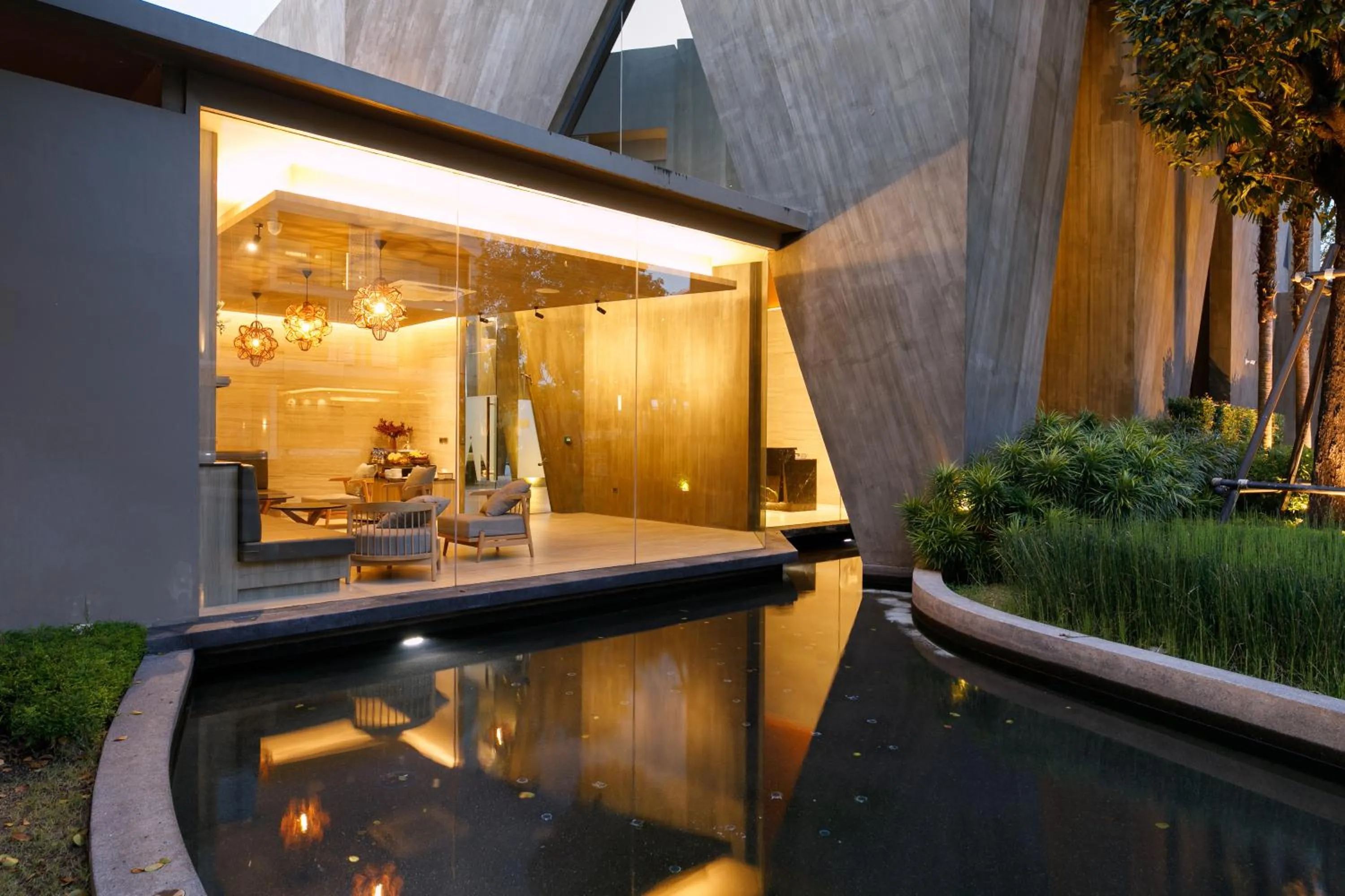 Lounge or bar in The Signature Hotel Airport