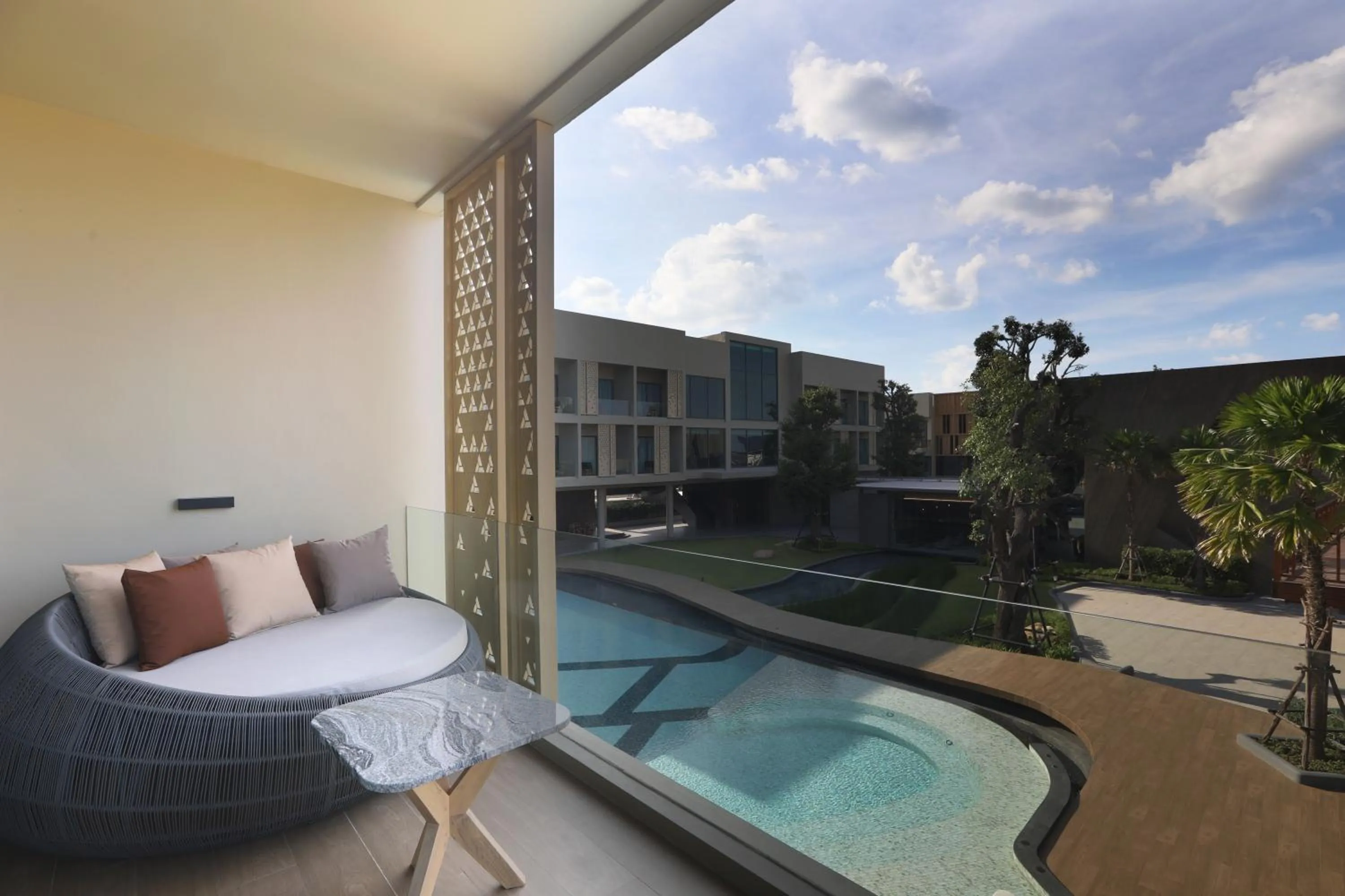 Balcony/Terrace in The Signature Hotel Airport