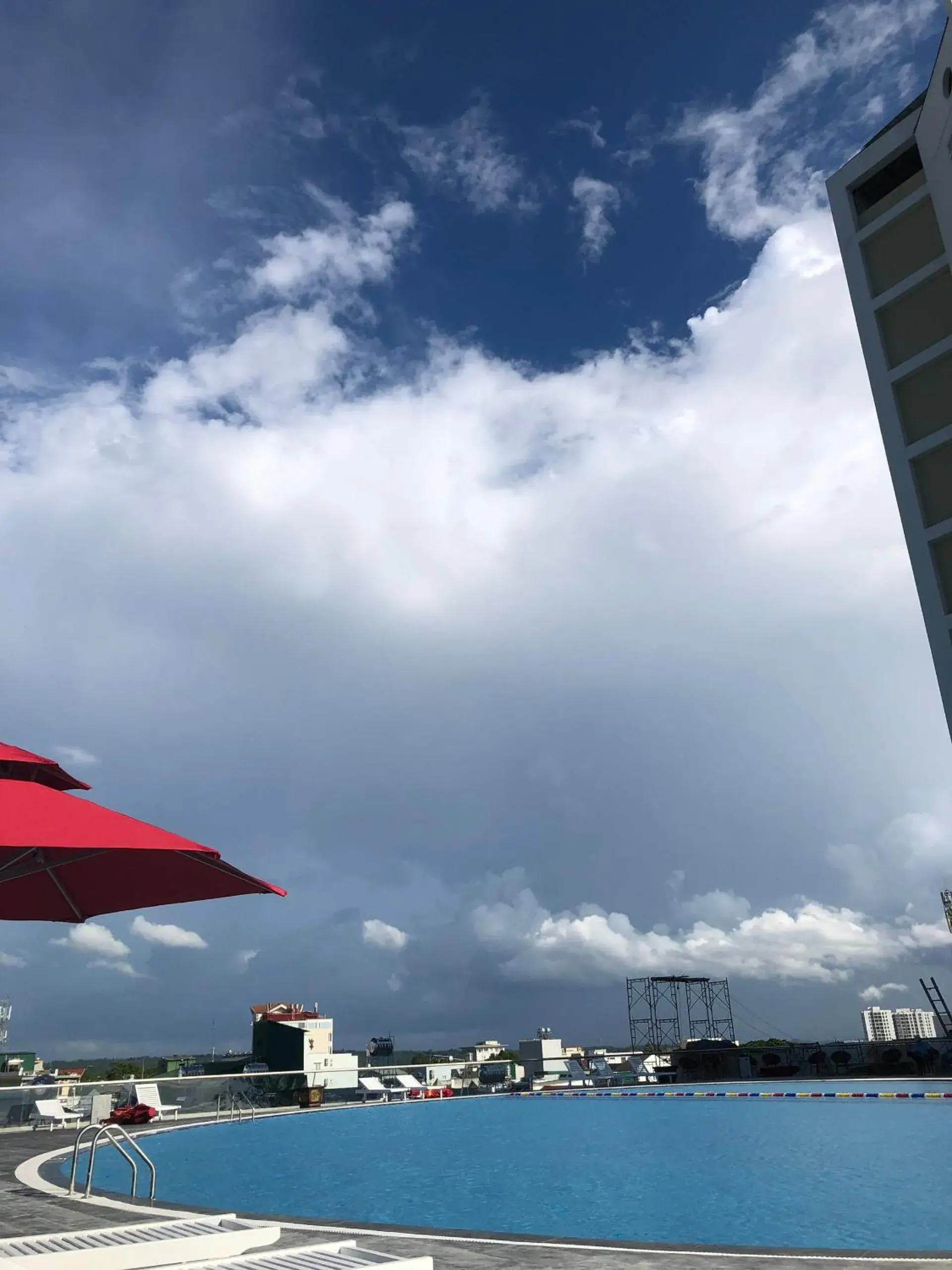 Swimming pool in Elephants Hotel Swimming pool in Elephants Hotel