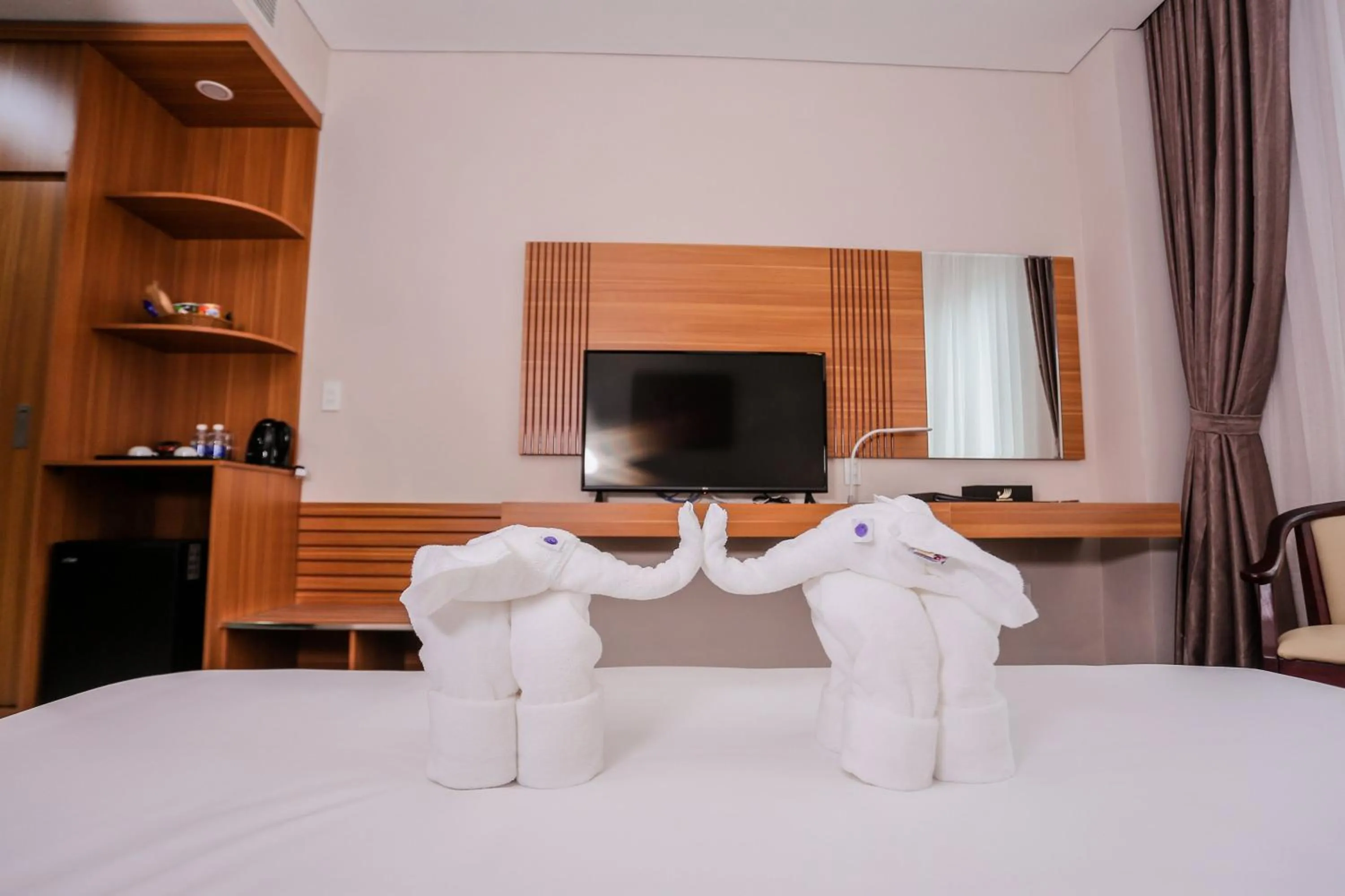 Bed in Elephants Hotel