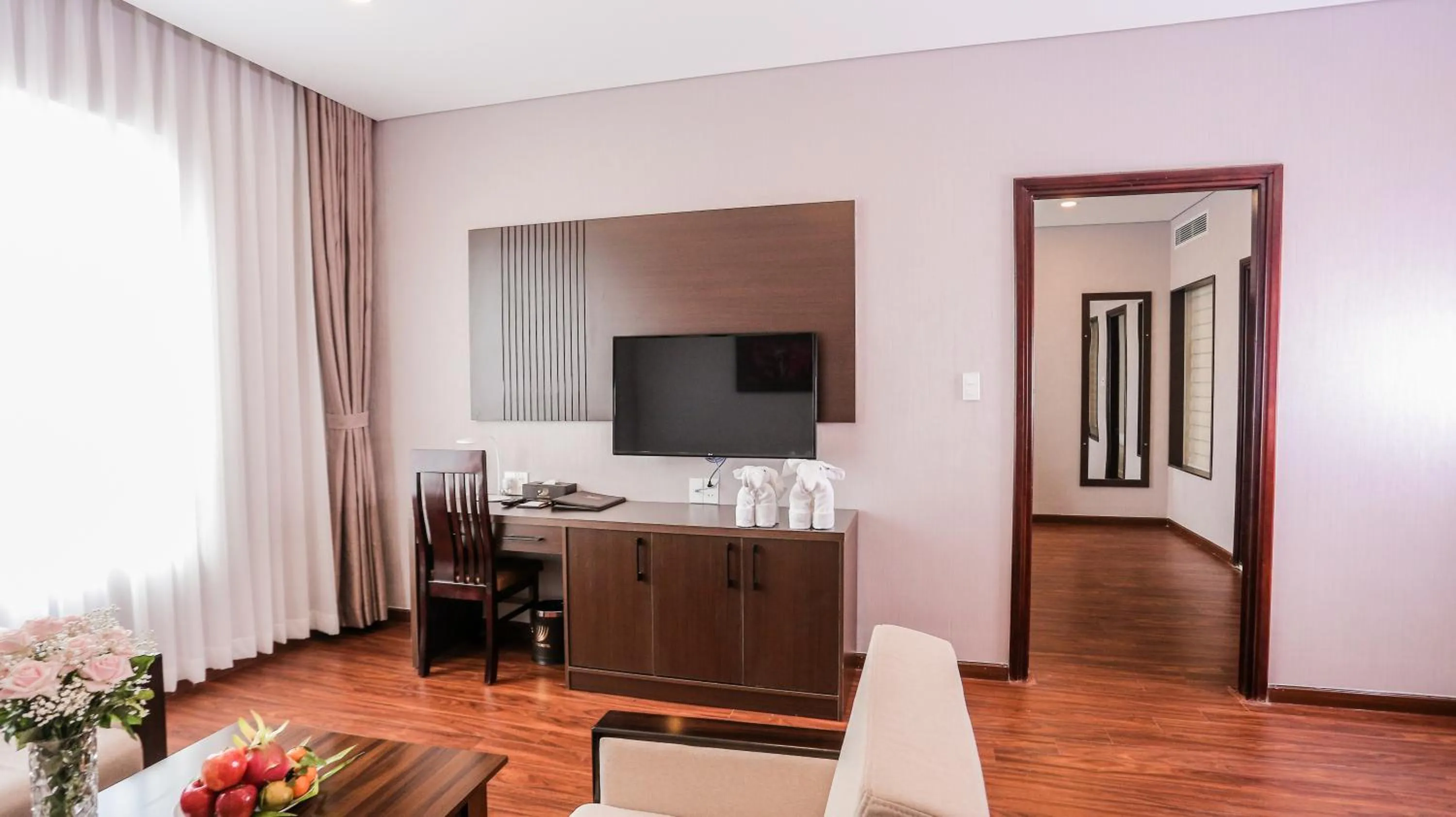 Living room in Elephants Hotel