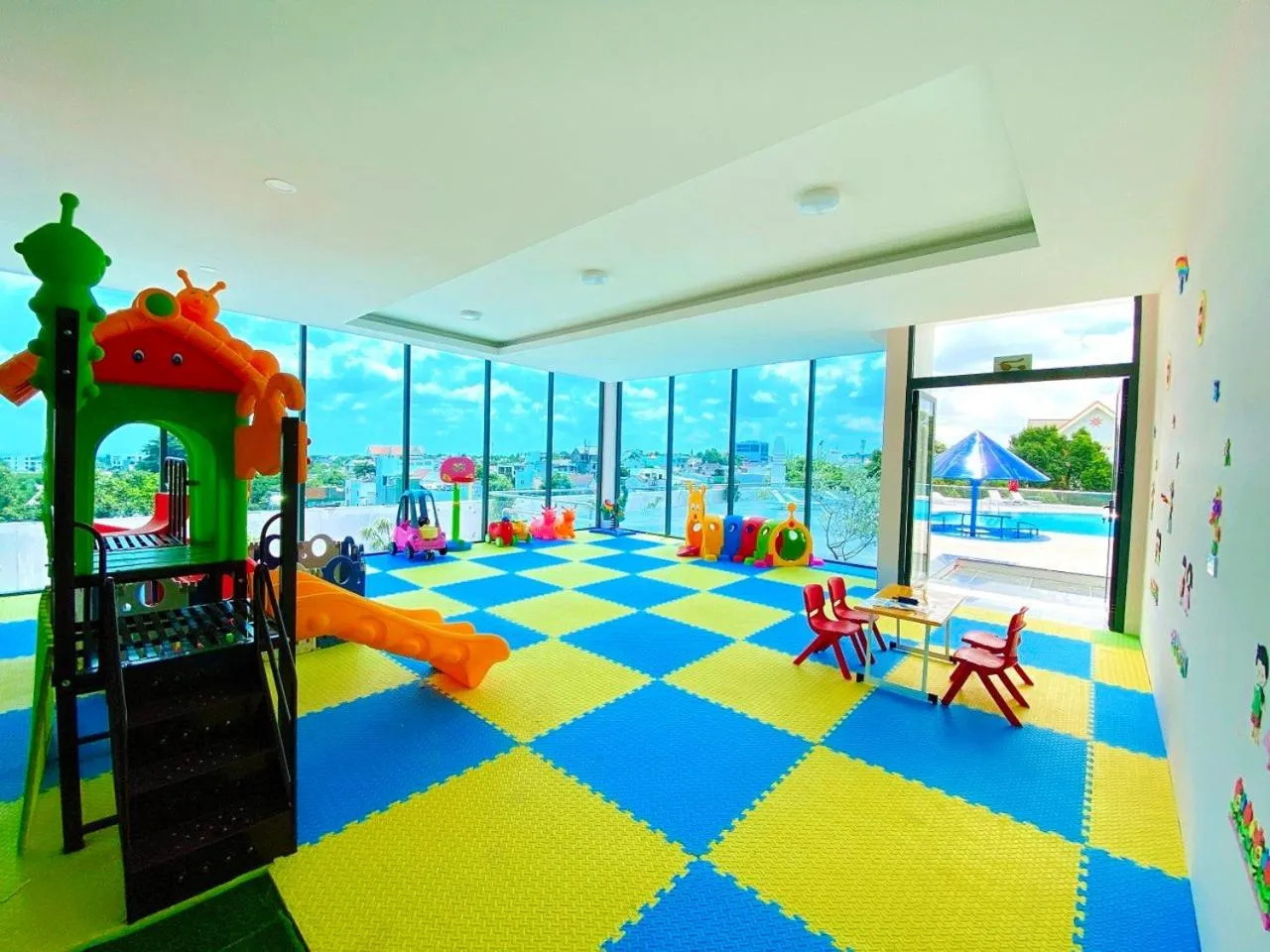 Children play ground in Elephants Hotel