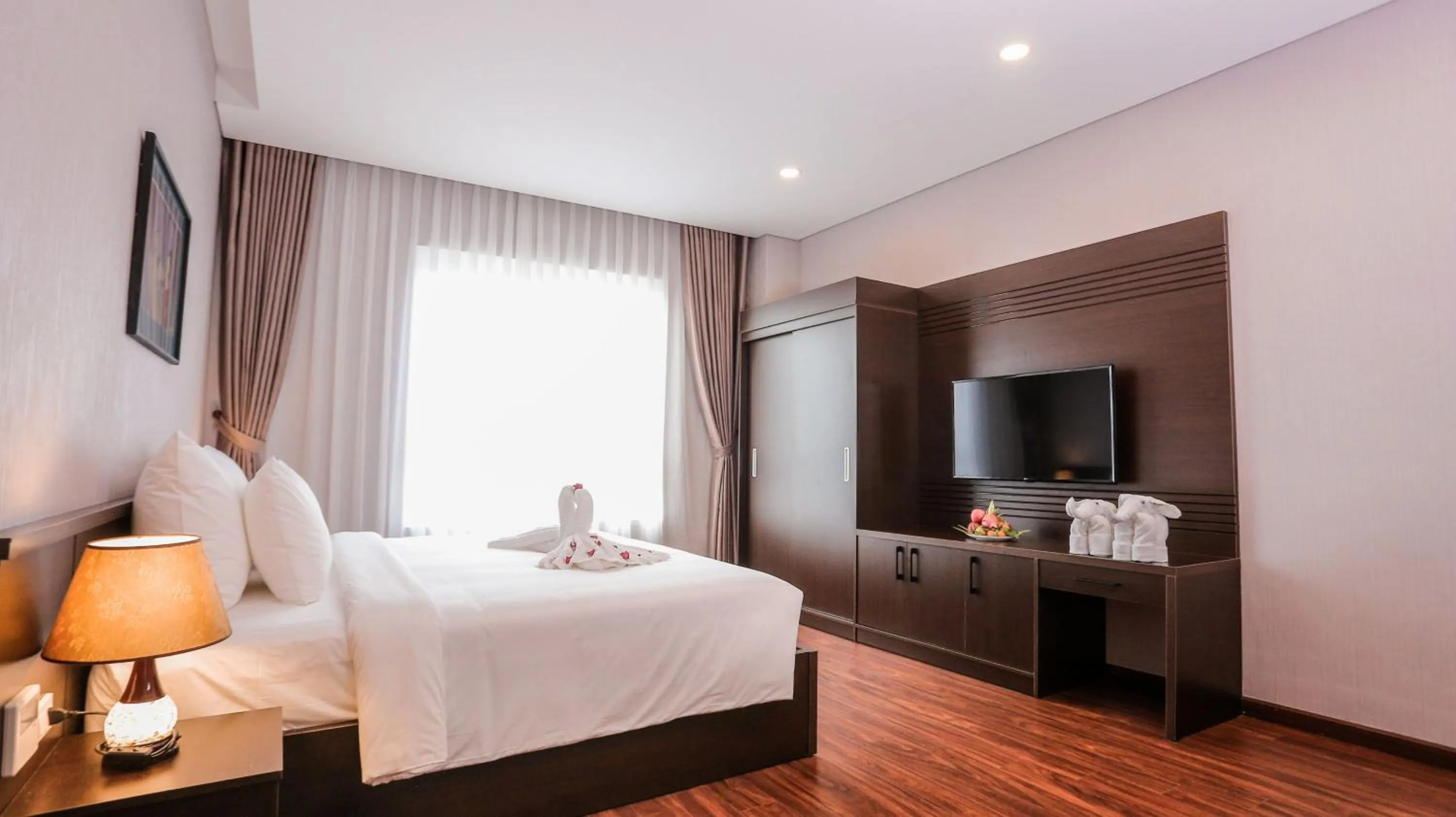 Bedroom, Bed in Elephants Hotel