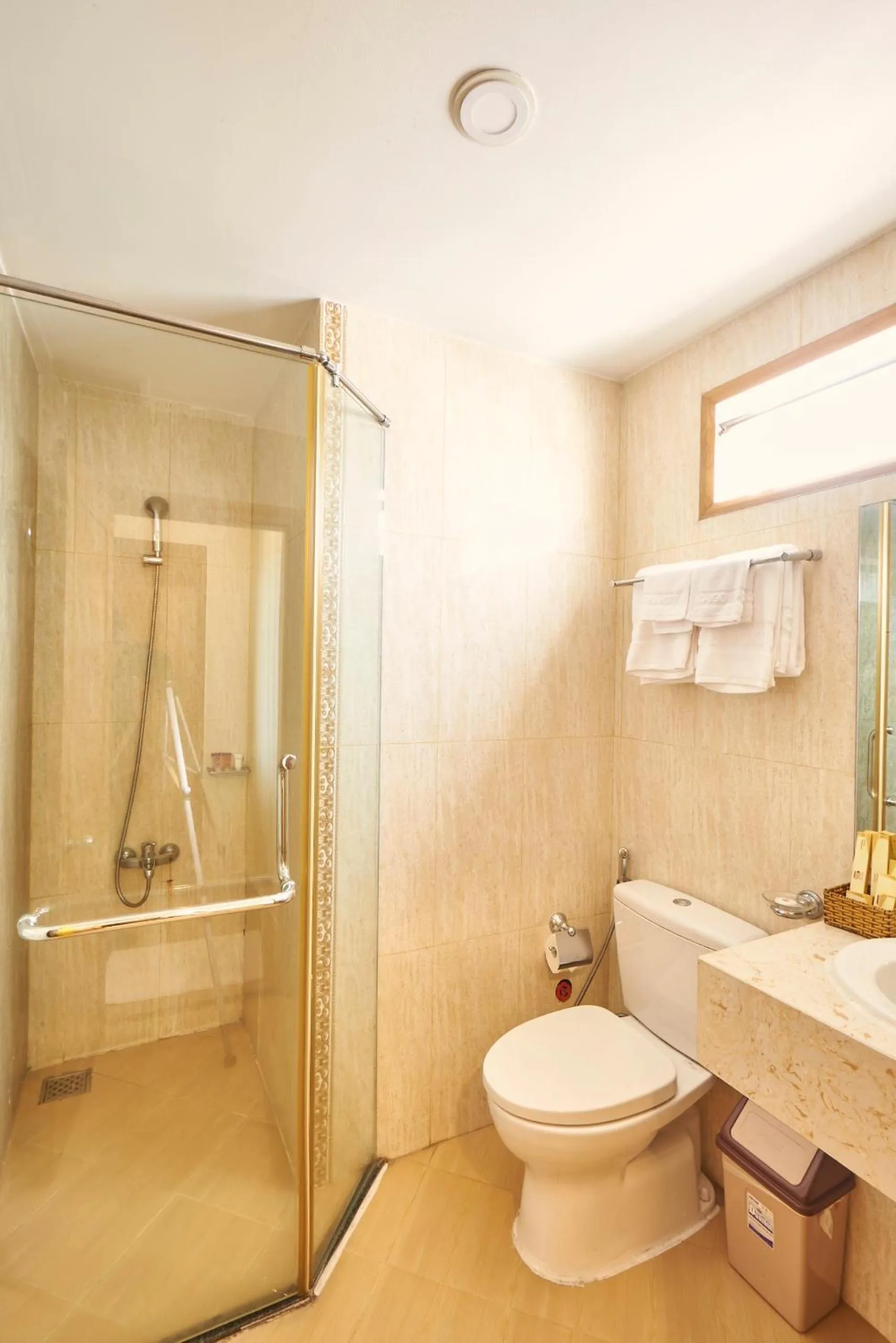 Bathroom in Sai Gon's Book Hotel - The Airport Front