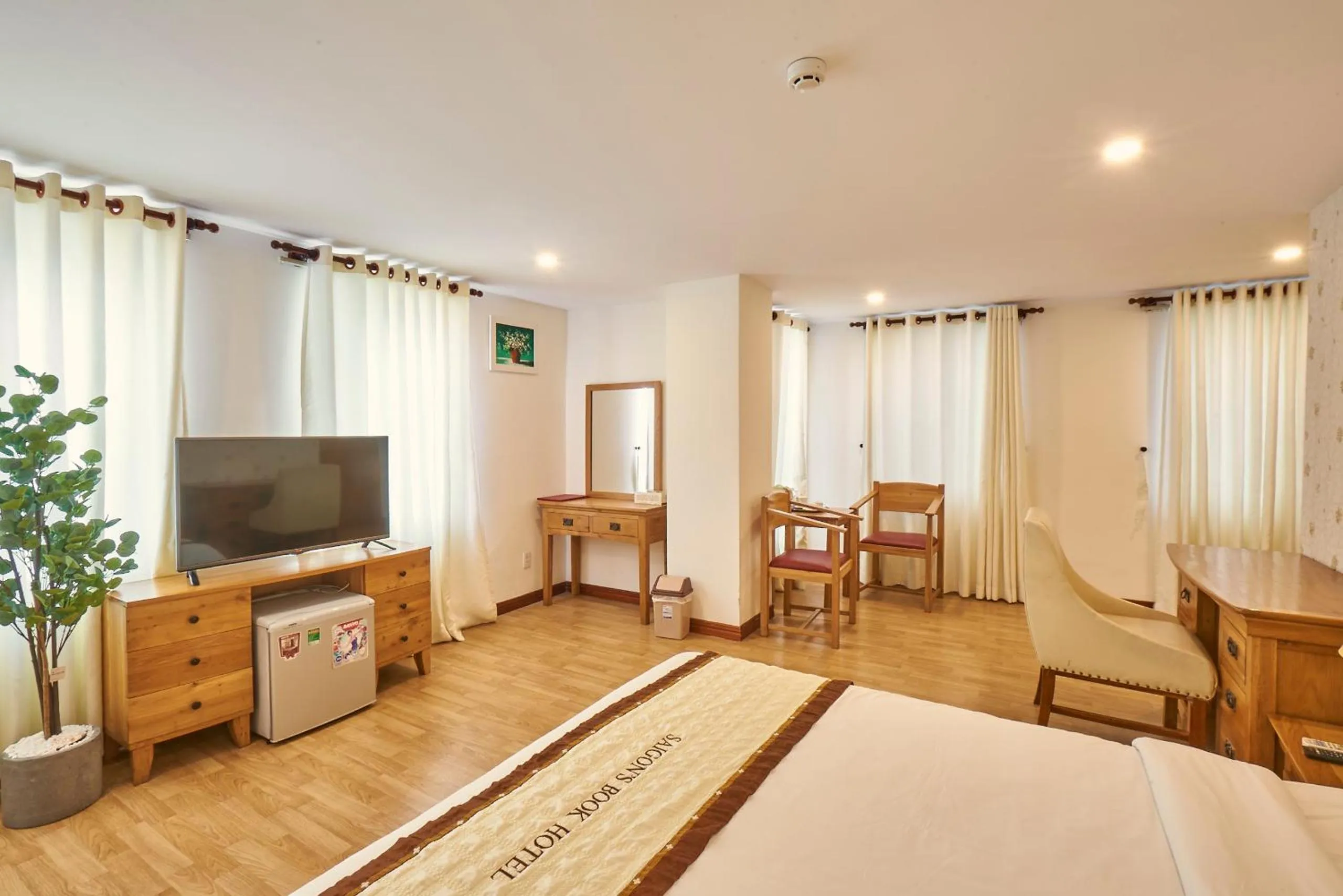 TV and multimedia, Bed in Sai Gon's Book Hotel - The Airport Front