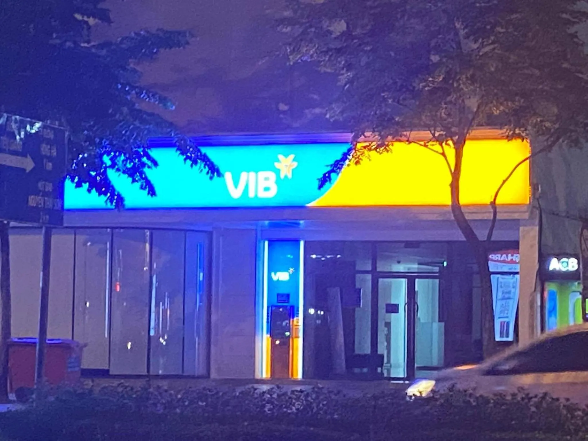 Neighbourhood in Sai Gon's Book Hotel - The Airport Front